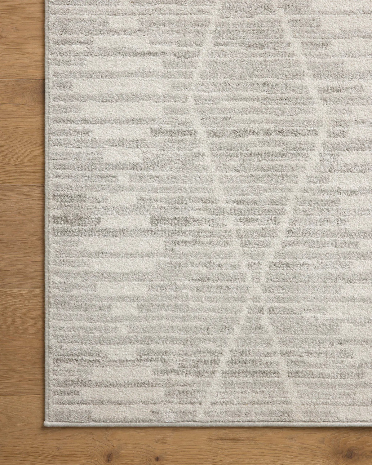 Kamala KAM-02 Ivory / Silver Area Rug by Loloi