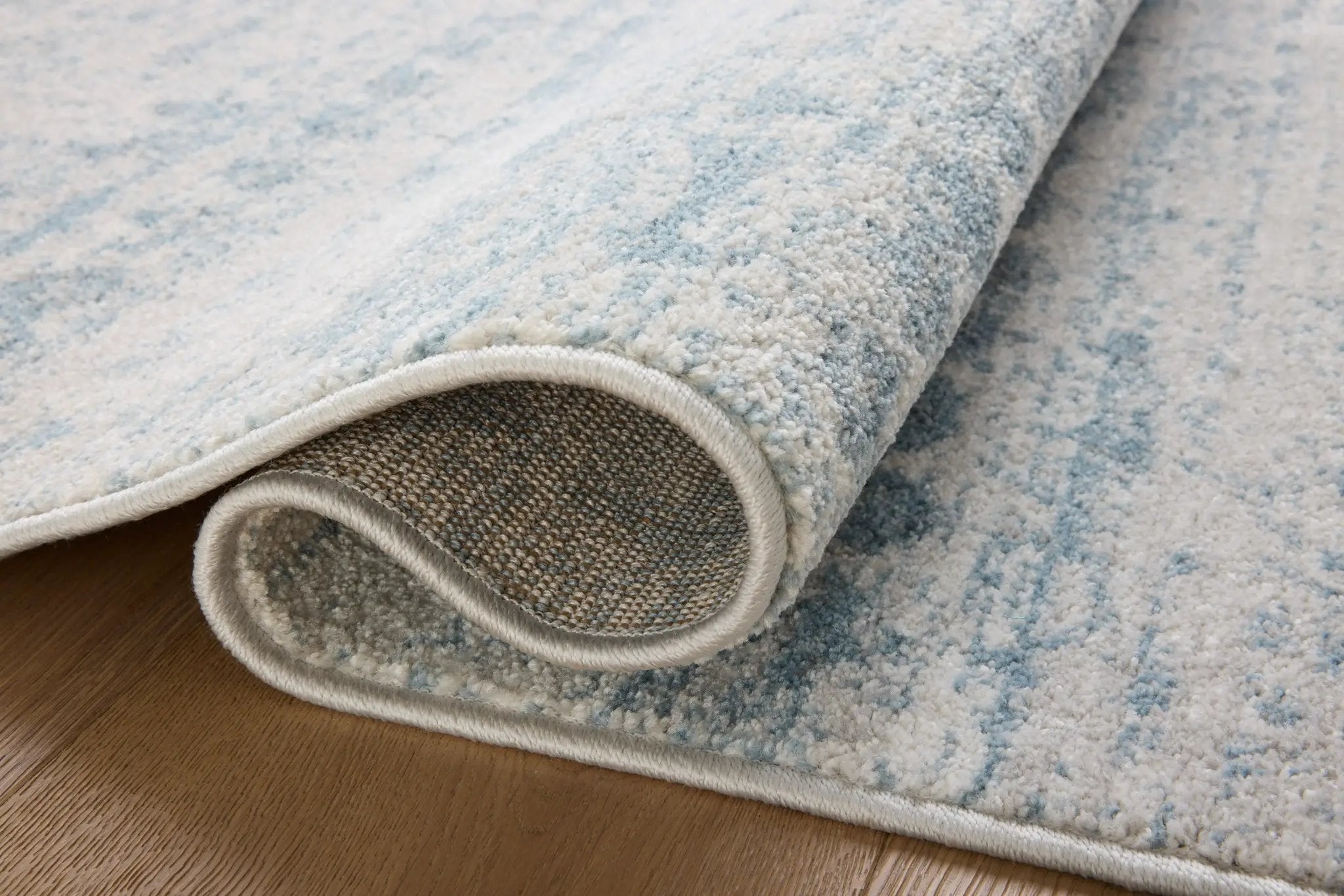 Kamala KAM-04 Sky / Dove Area Rug by Loloi