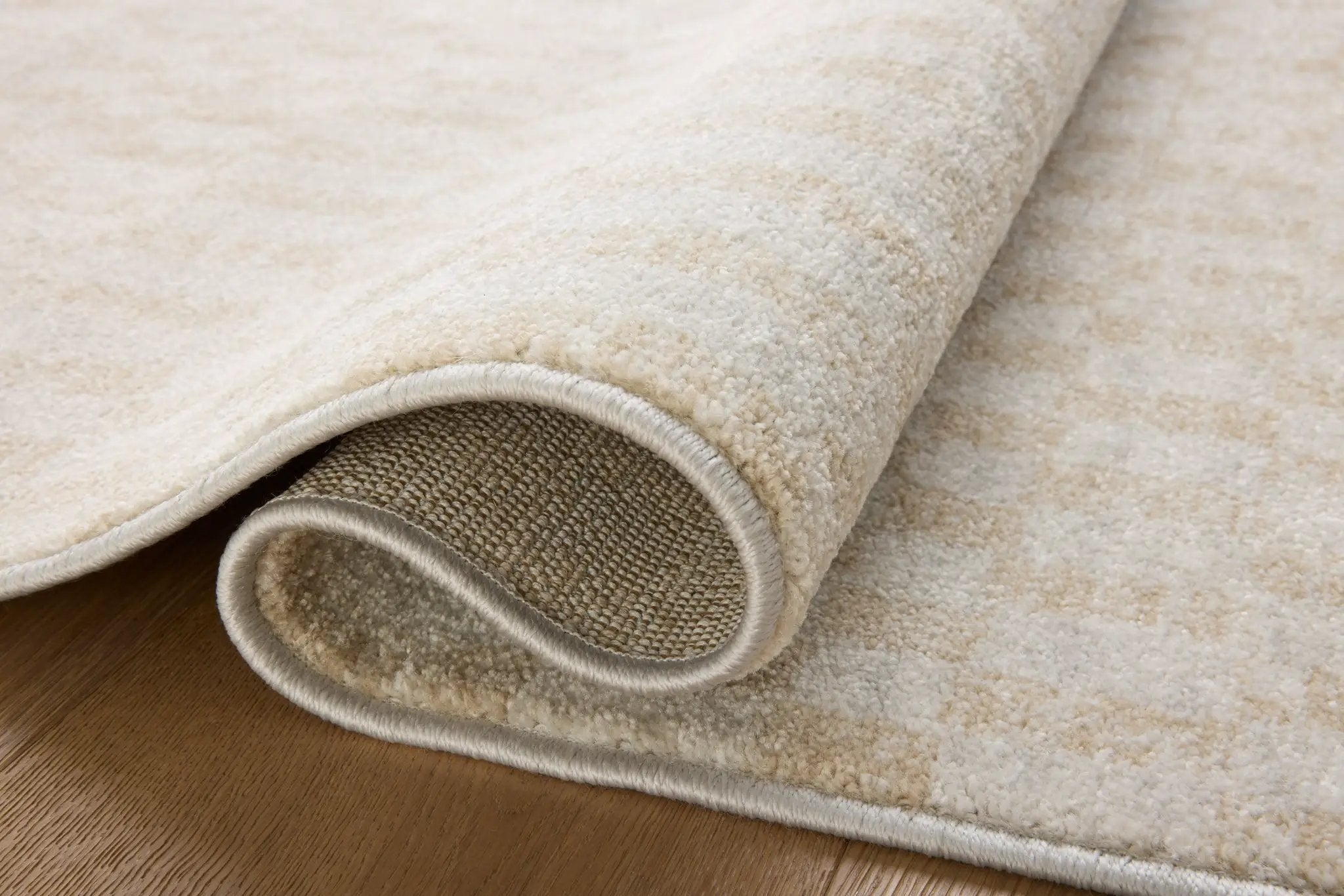 Kamala KAM-05 Ivory / Natural Area Rug by Loloi