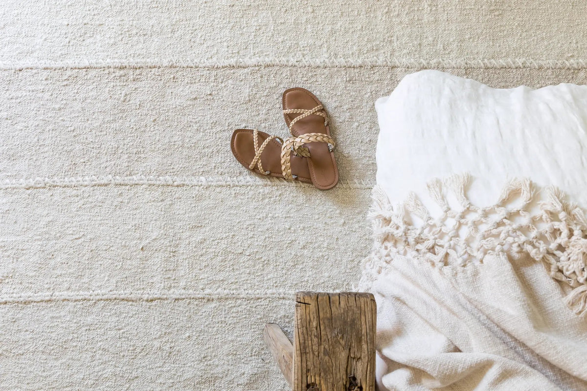 Koukila KOK-3 (Patch) Ivory Area Rug by Pure Salt by Momeni