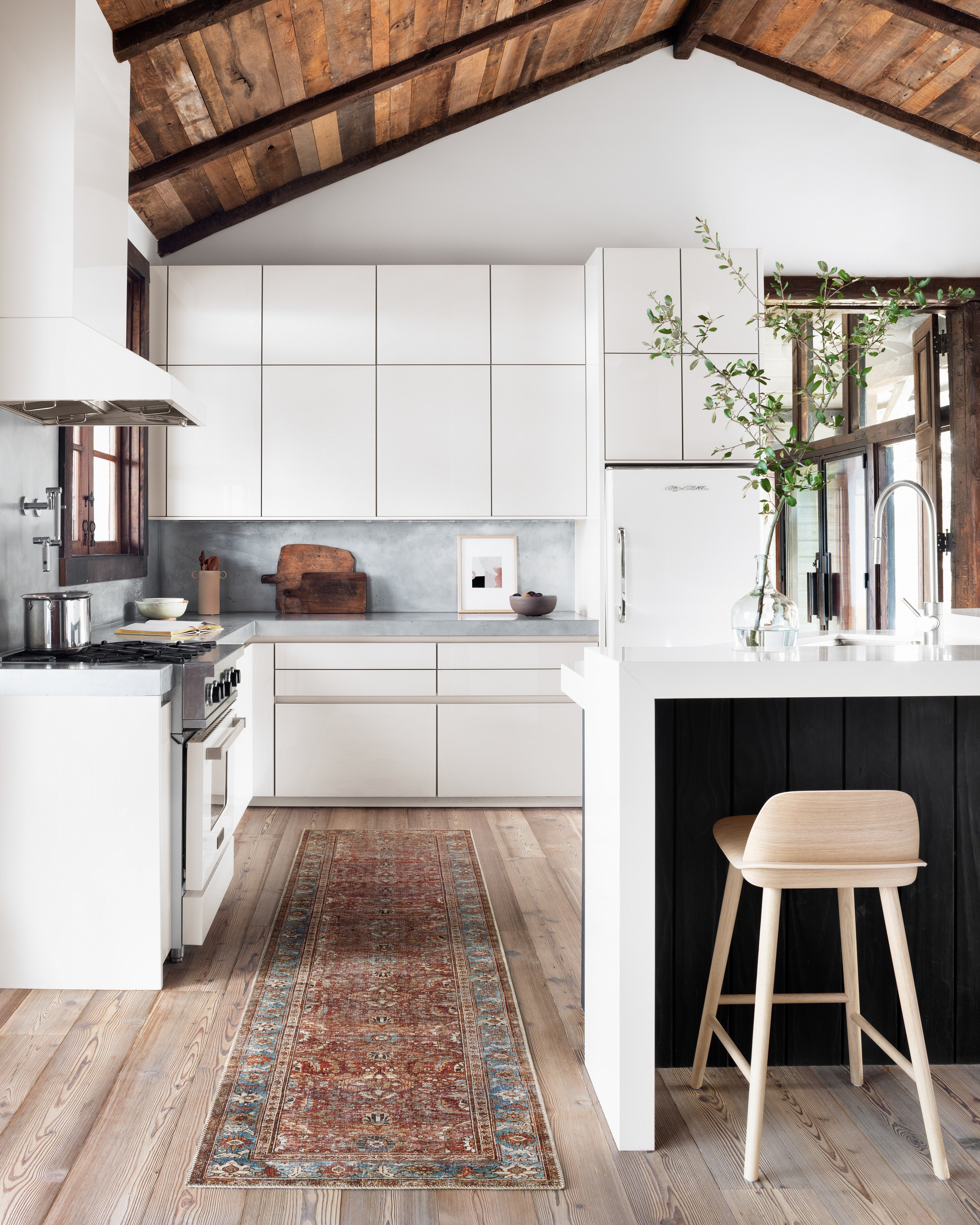 Loloi Layla LAY-01 Brick / Blue Area Rug