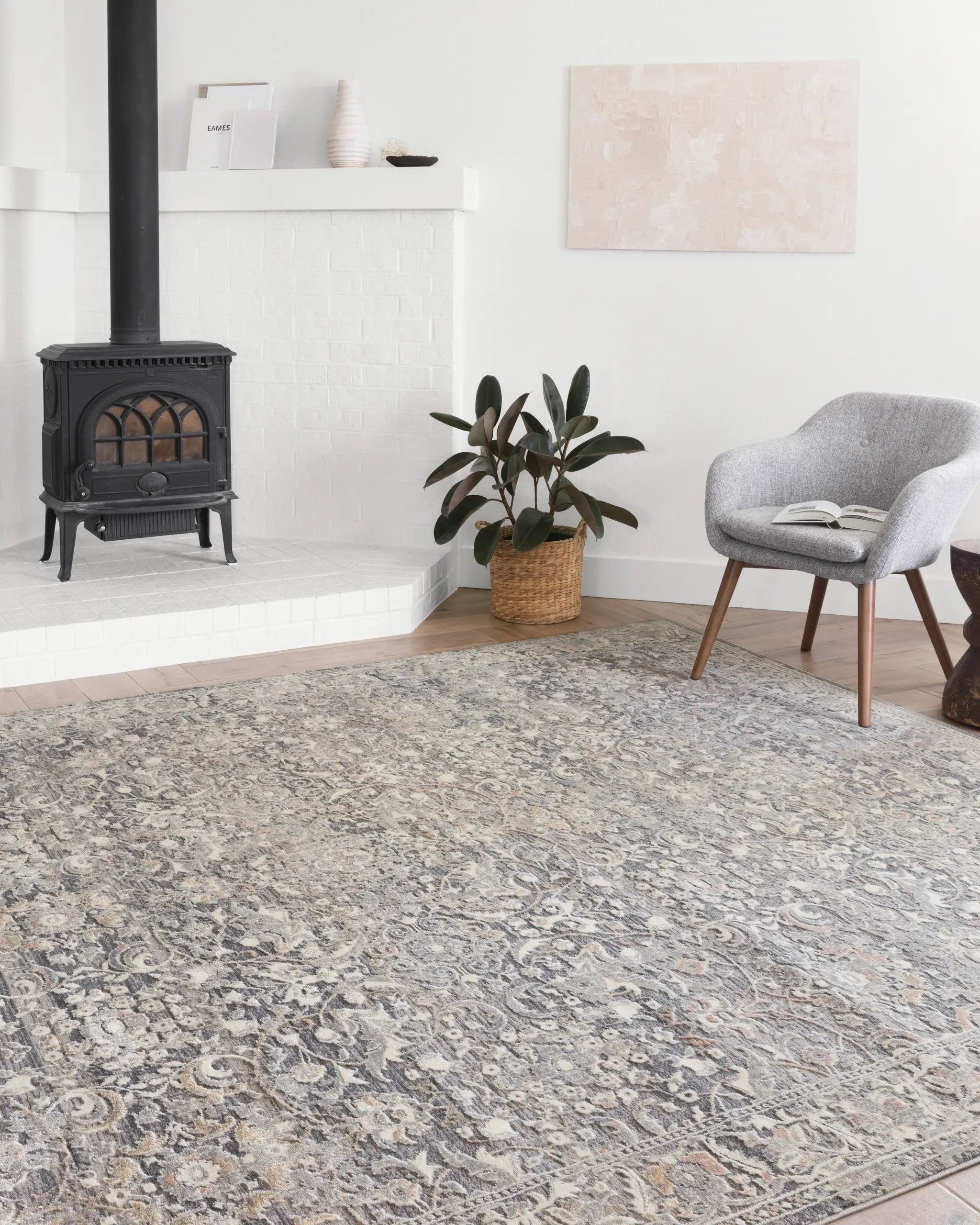 Lucia LUC-04 Grey / Mist Area Rug by Loloi
