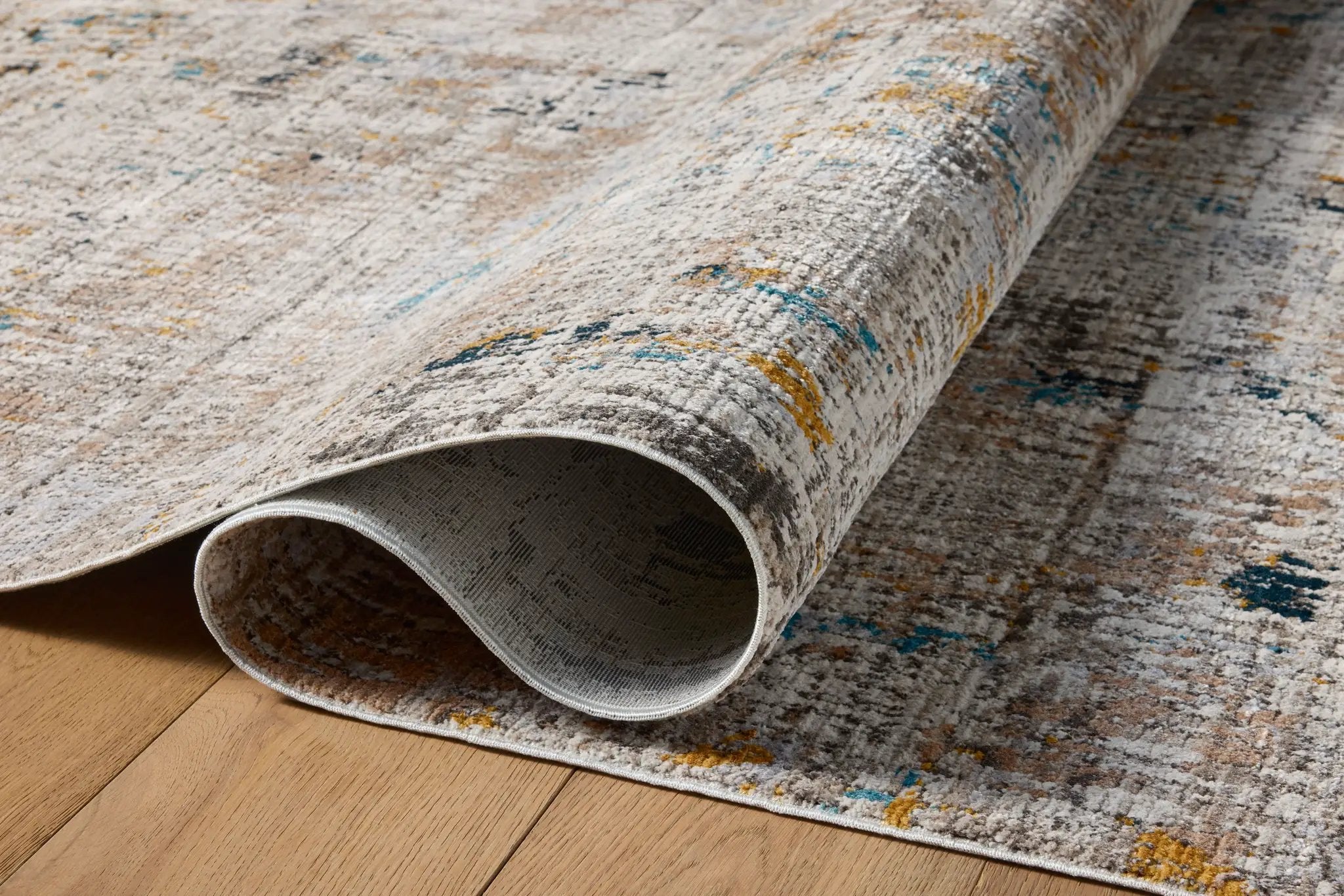 Leigh LEI-06 Ivory / Granite Area Rug by Loloi