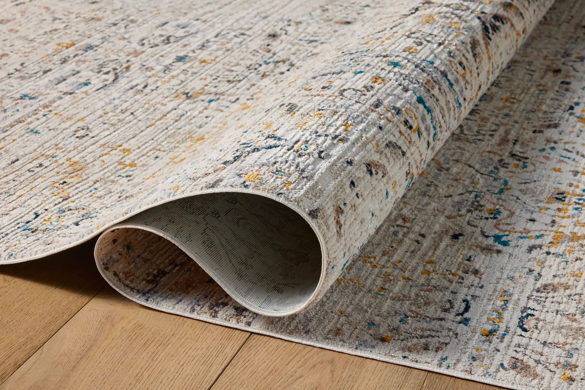 Leigh LEI-07 Ivory / Straw Area Rug by Loloi