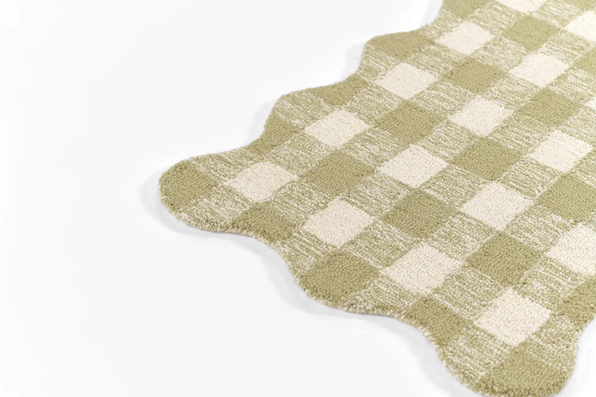 Lily LIY-1 Green Area Rug by Momeni