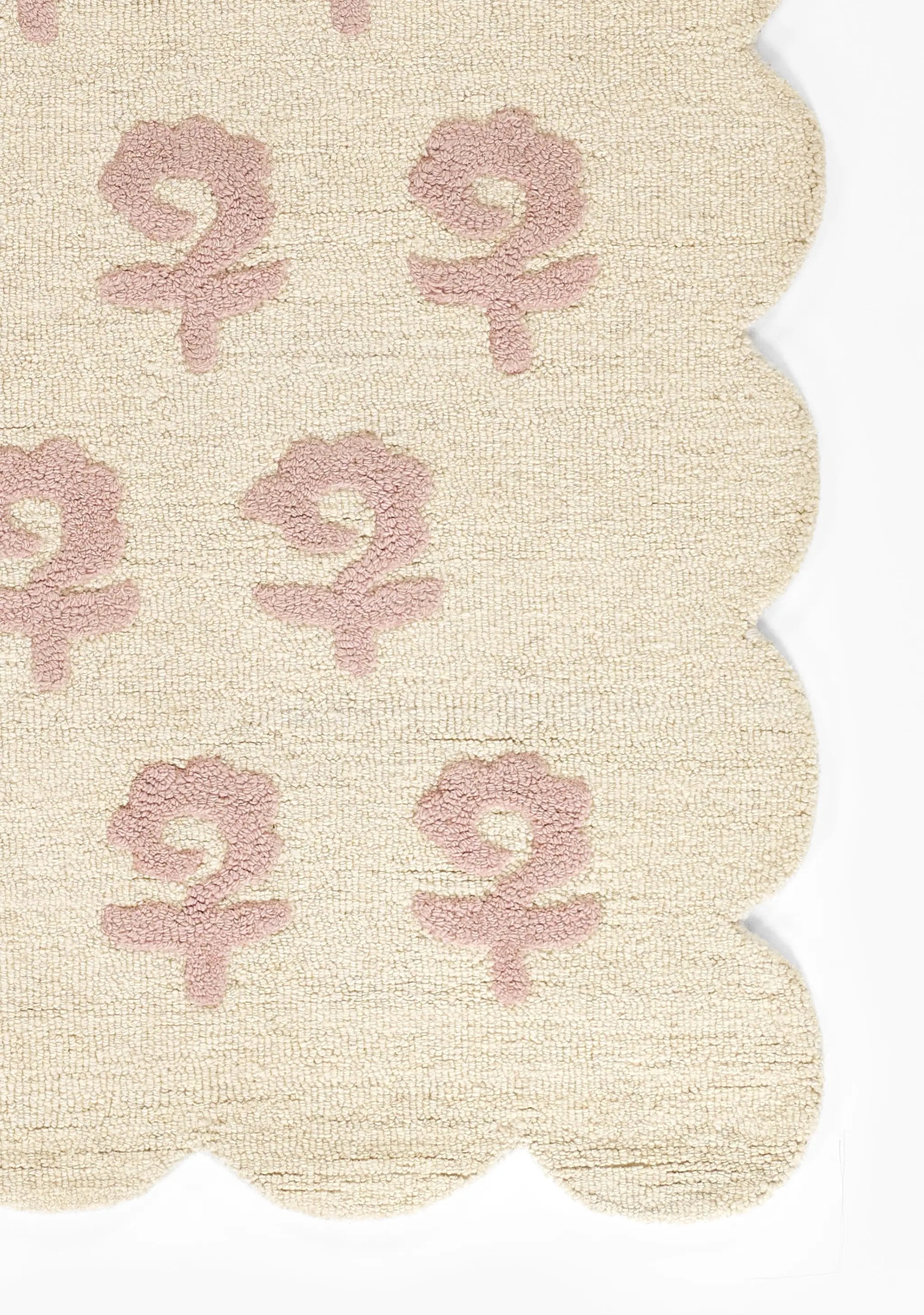 Lily LIY-2 Pink Area Rug by Momeni