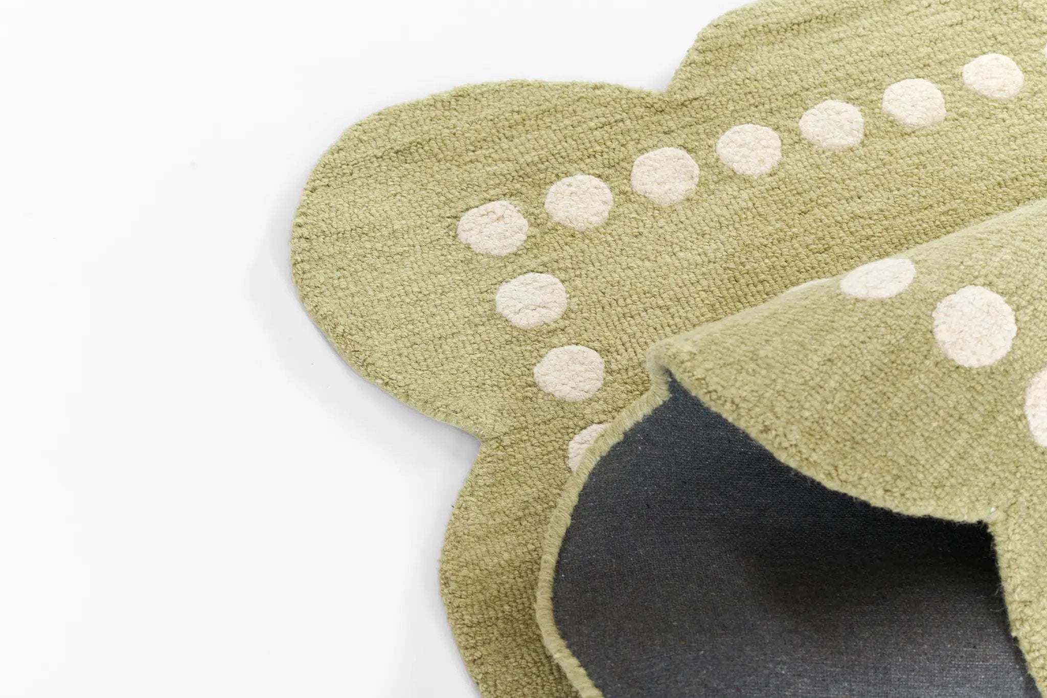 Lily LIY-3 Green Area Rug by Momeni