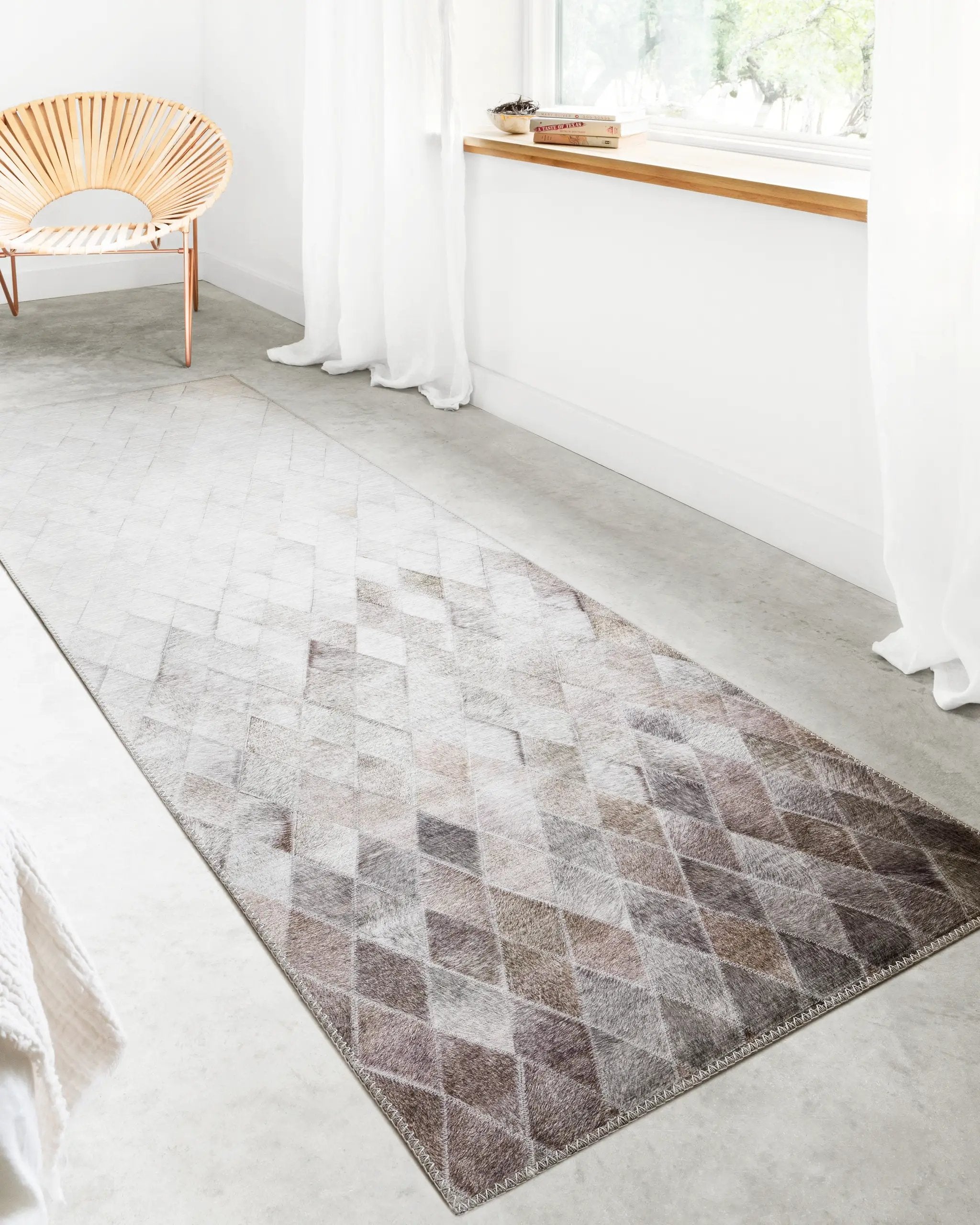 Maddox MAD-04 Sand / Taupe Area Rug by Loloi