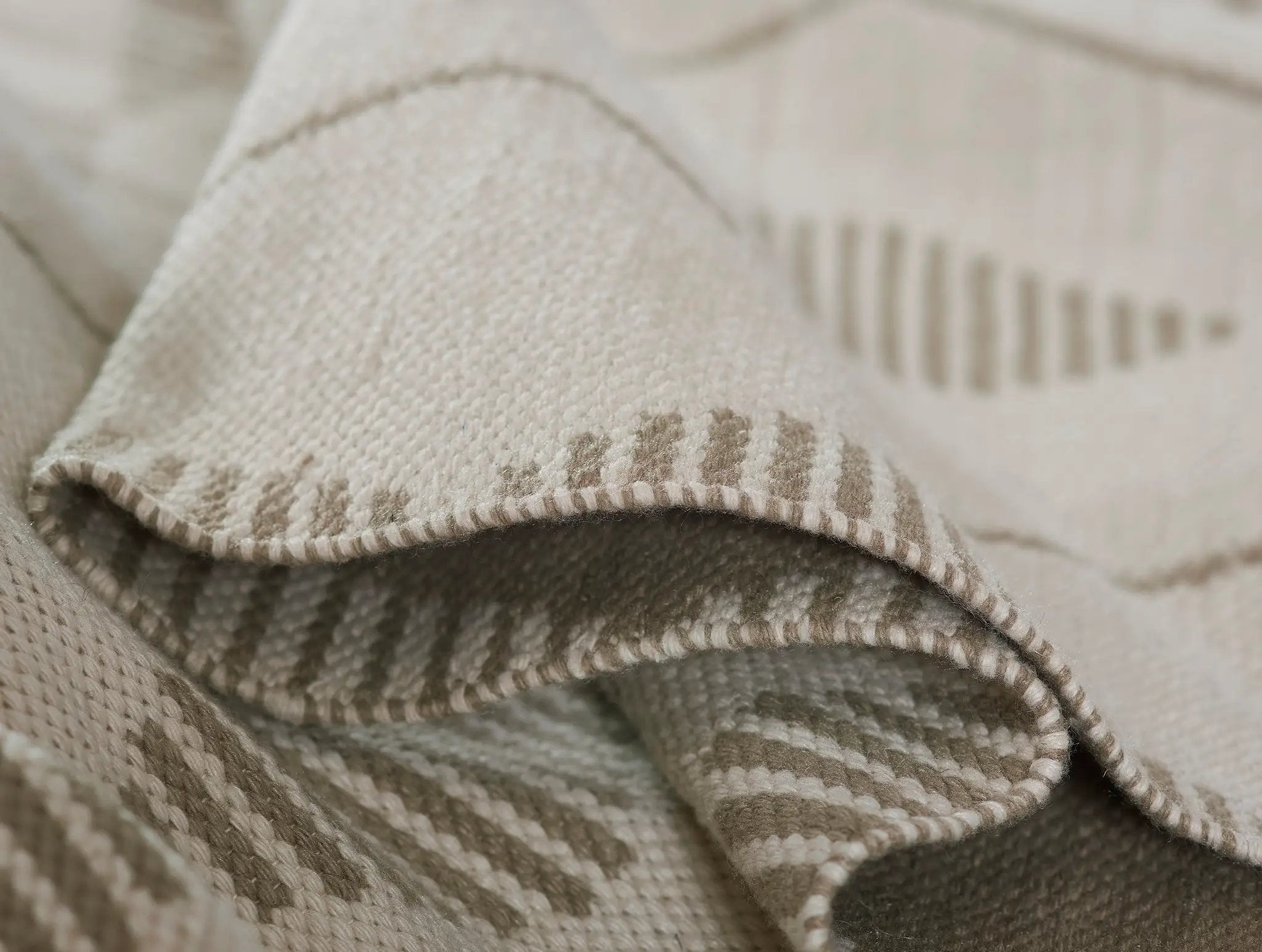 Malmo MLO-3 (Diamond) Ivory Area Rug by Novogratz by Momeni