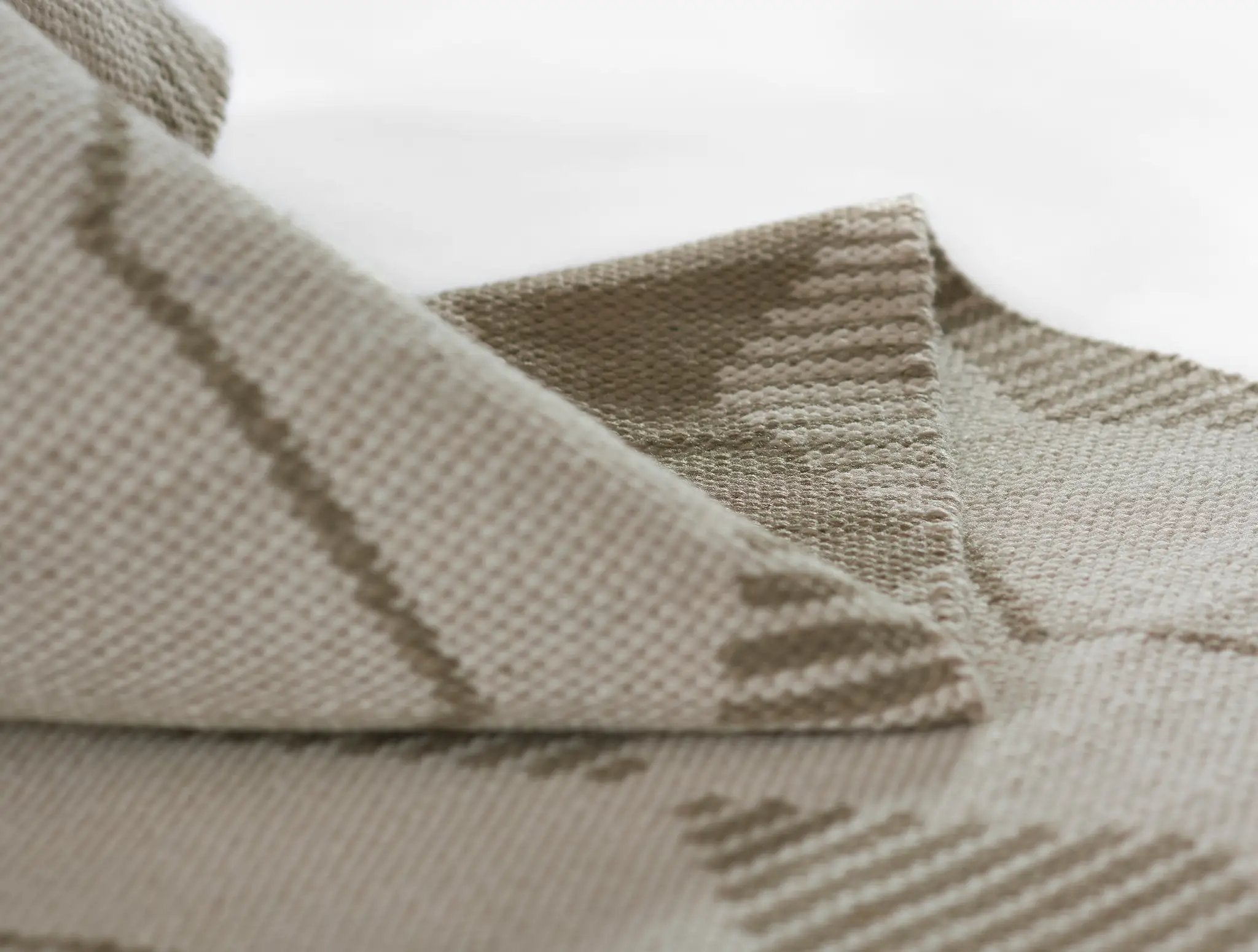 Malmo MLO-3 (Diamond) Ivory Area Rug by Novogratz by Momeni