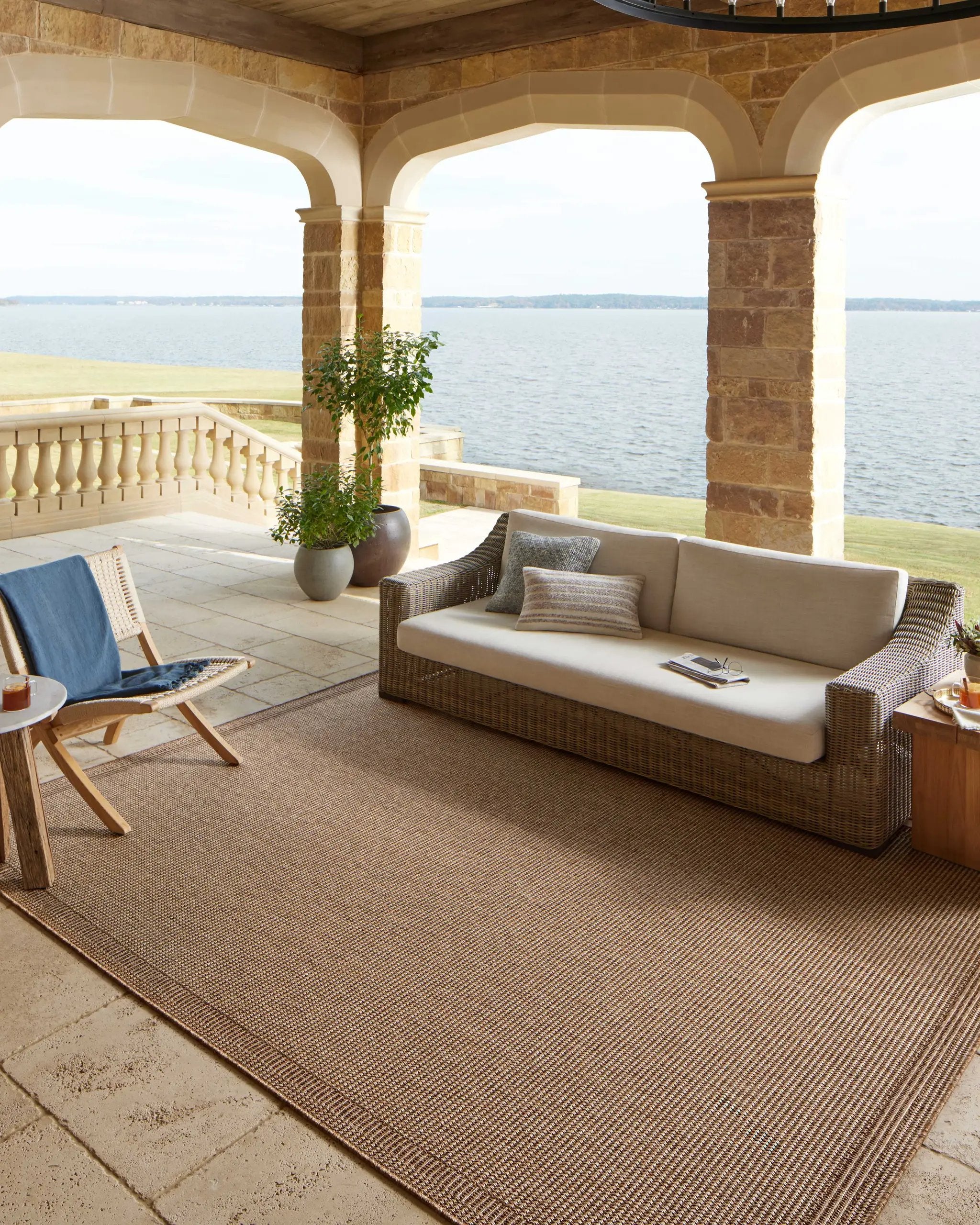 Merrick MER-03 Natural / Oatmeal Area Rug by Loloi