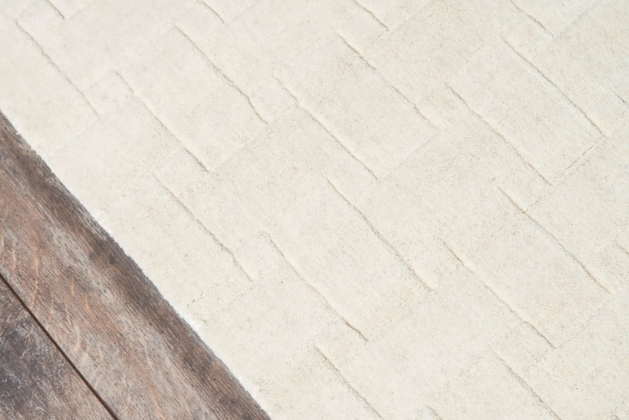 Metro MT-21 Ivory Area Rug by Momeni