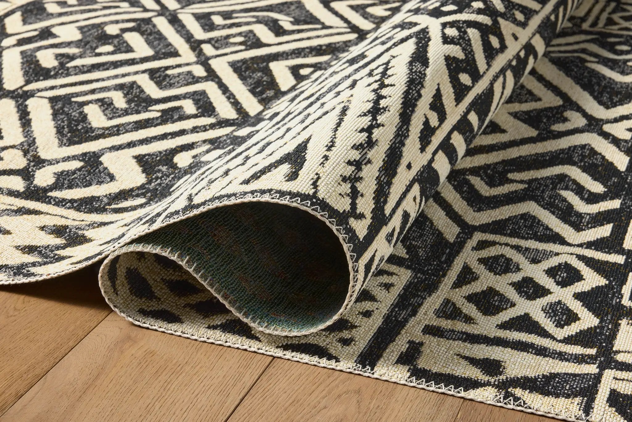 Mika MIK-13 Ivory / Black Area Rug by Loloi