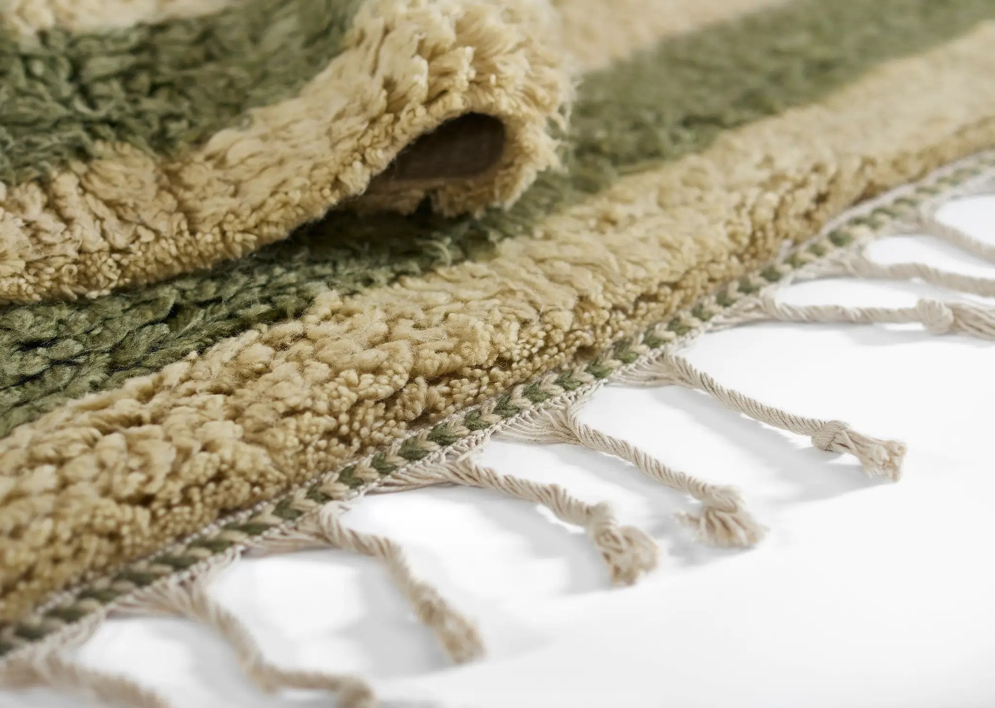 Neo Moroccan NEM-1 Green Area Rug by Momeni