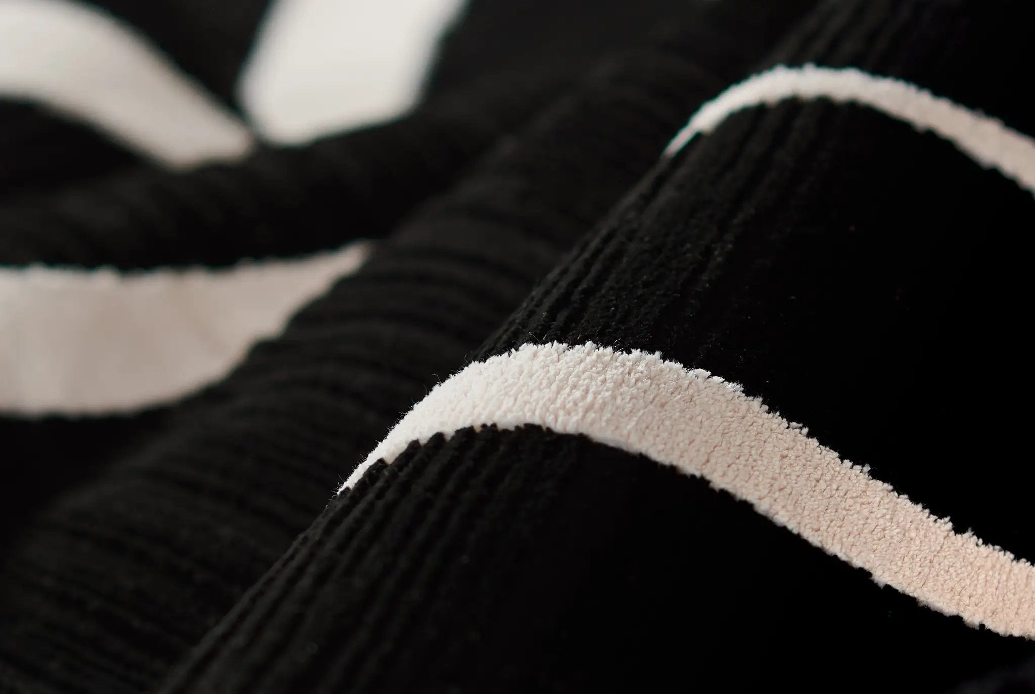 Noho NO-04 Black Area Rug by Momeni