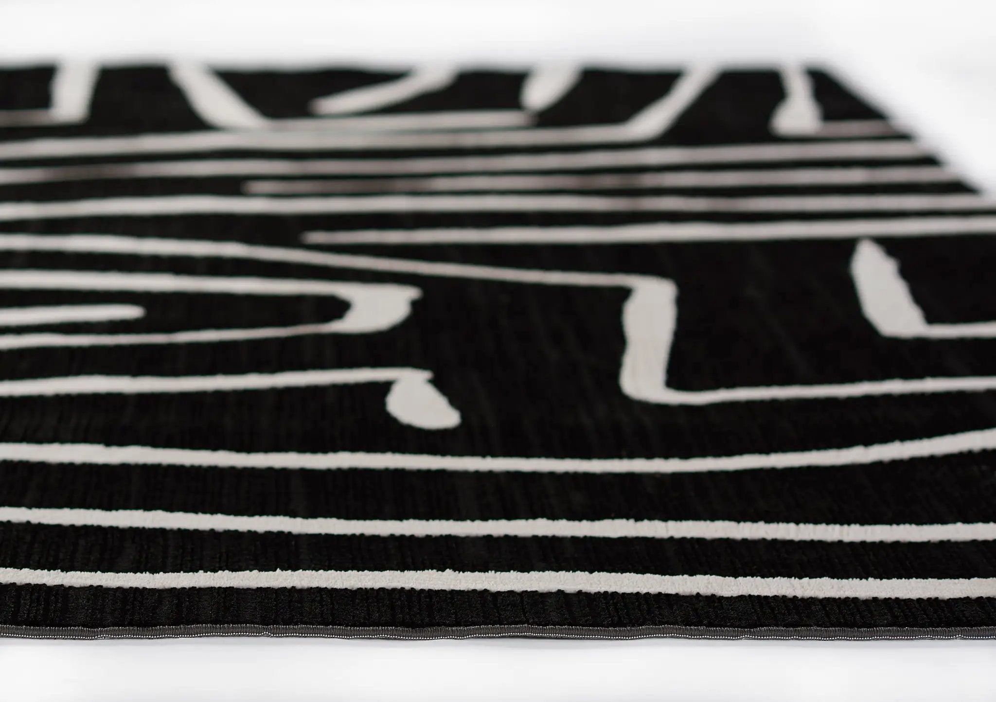 Noho NO-04 Black Area Rug by Momeni