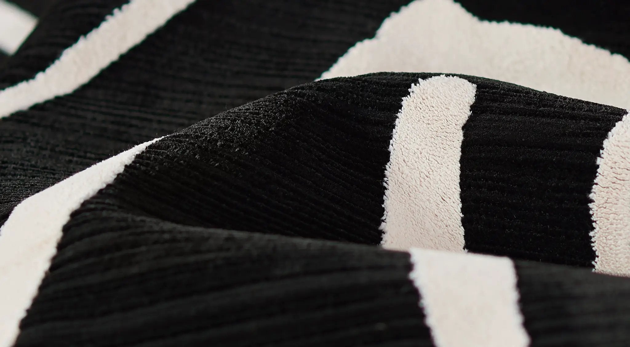 Noho NO-04 Black Area Rug by Momeni