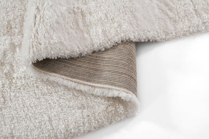 Novogratz Nola Shag NS-01 Snow Area Rug by Momeni