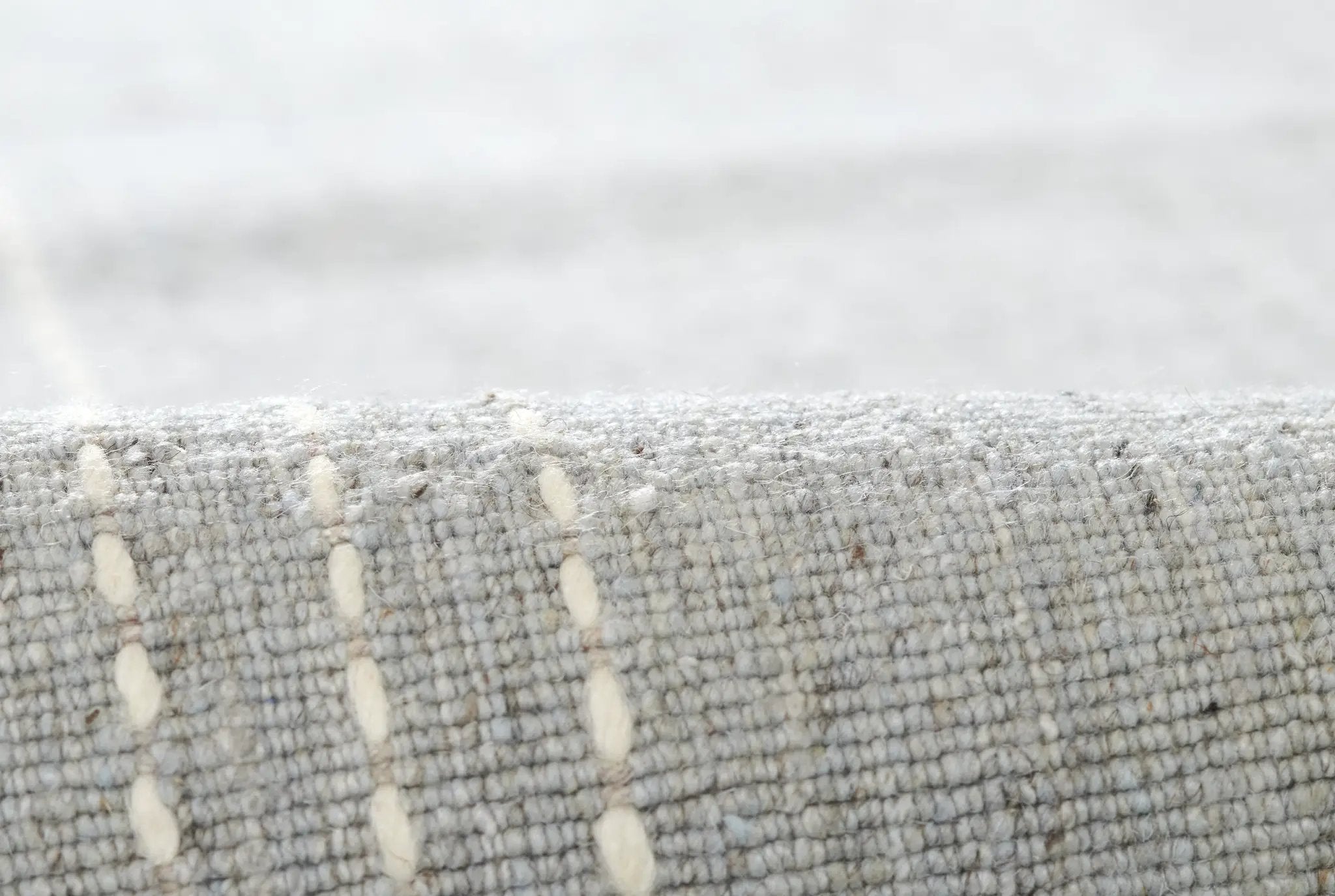 Oliver OLI-3 Light-Blue Area Rug by Momeni