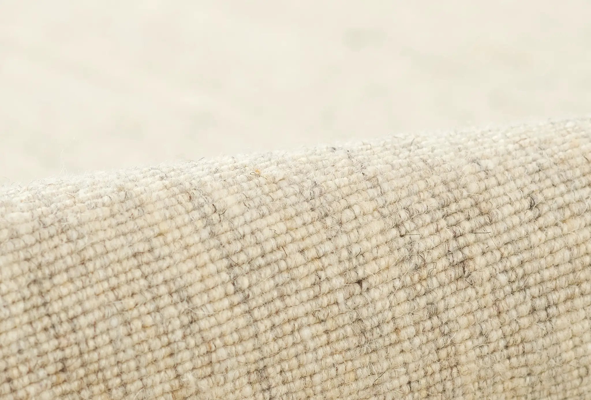 Oliver OLI-3 Natural Area Rug by Momeni