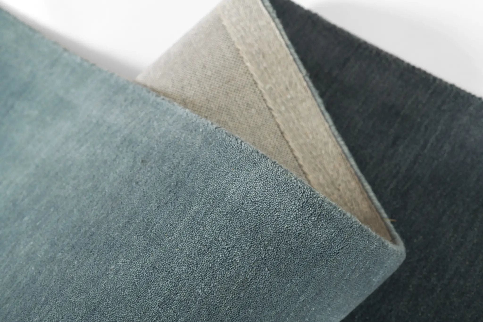 Momeni Ombre OMB-1 Blue Area Rug