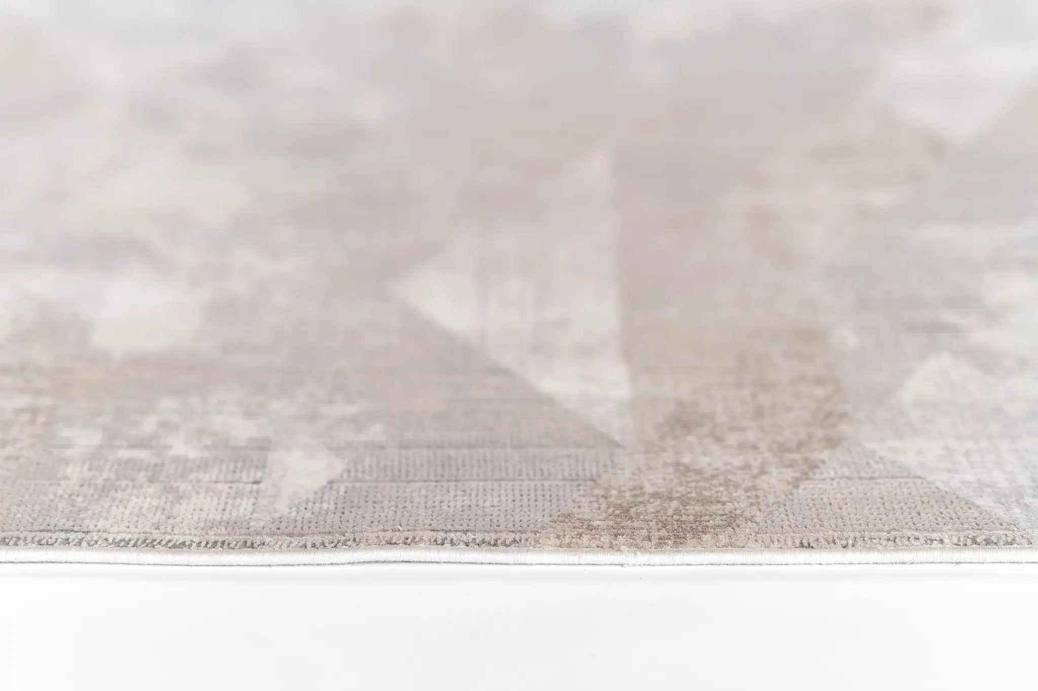 Paxton PXT-1 Gray Area Rug by Momeni