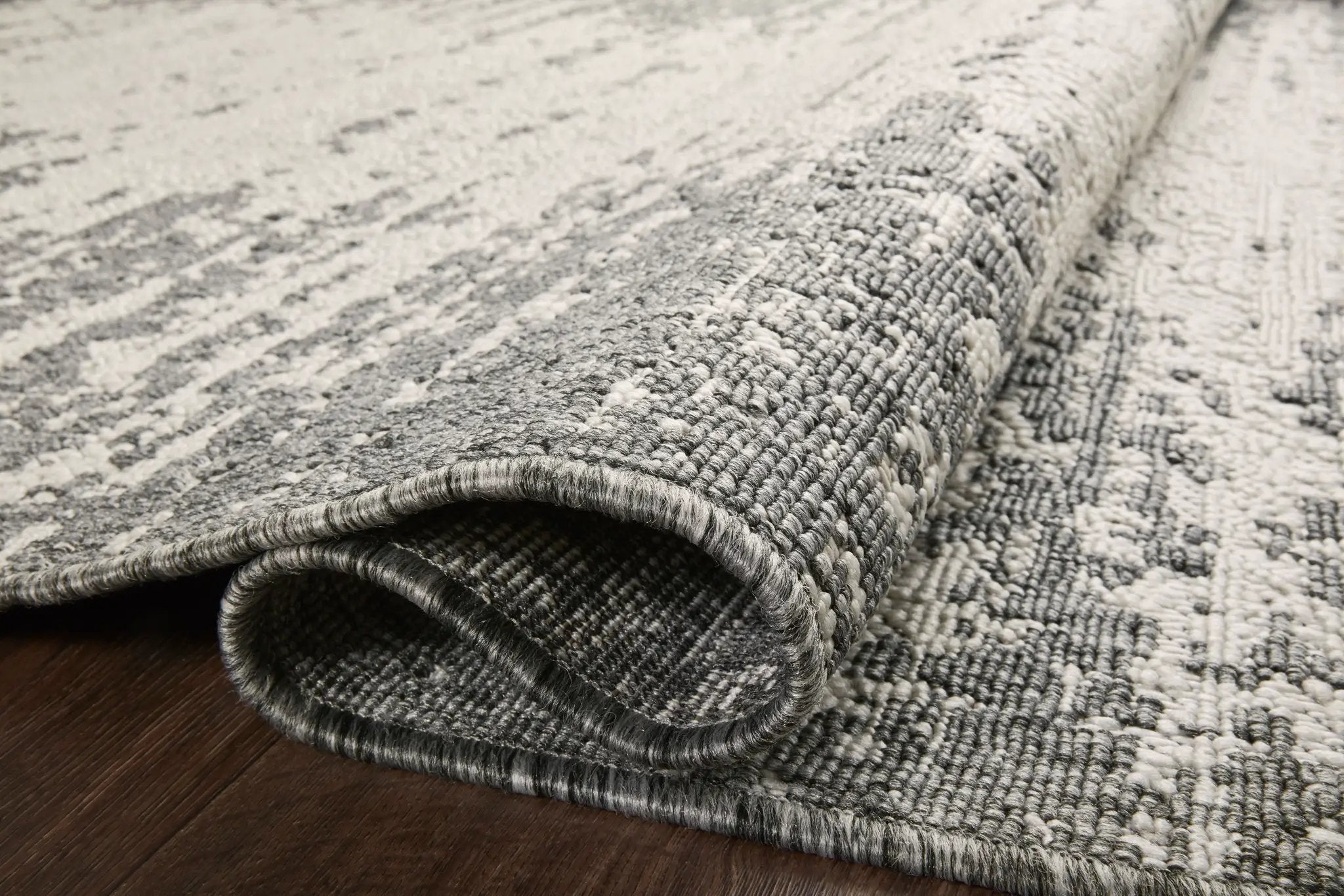 Rainier RAI-01 Ivory / Grey Area Rug by Loloi