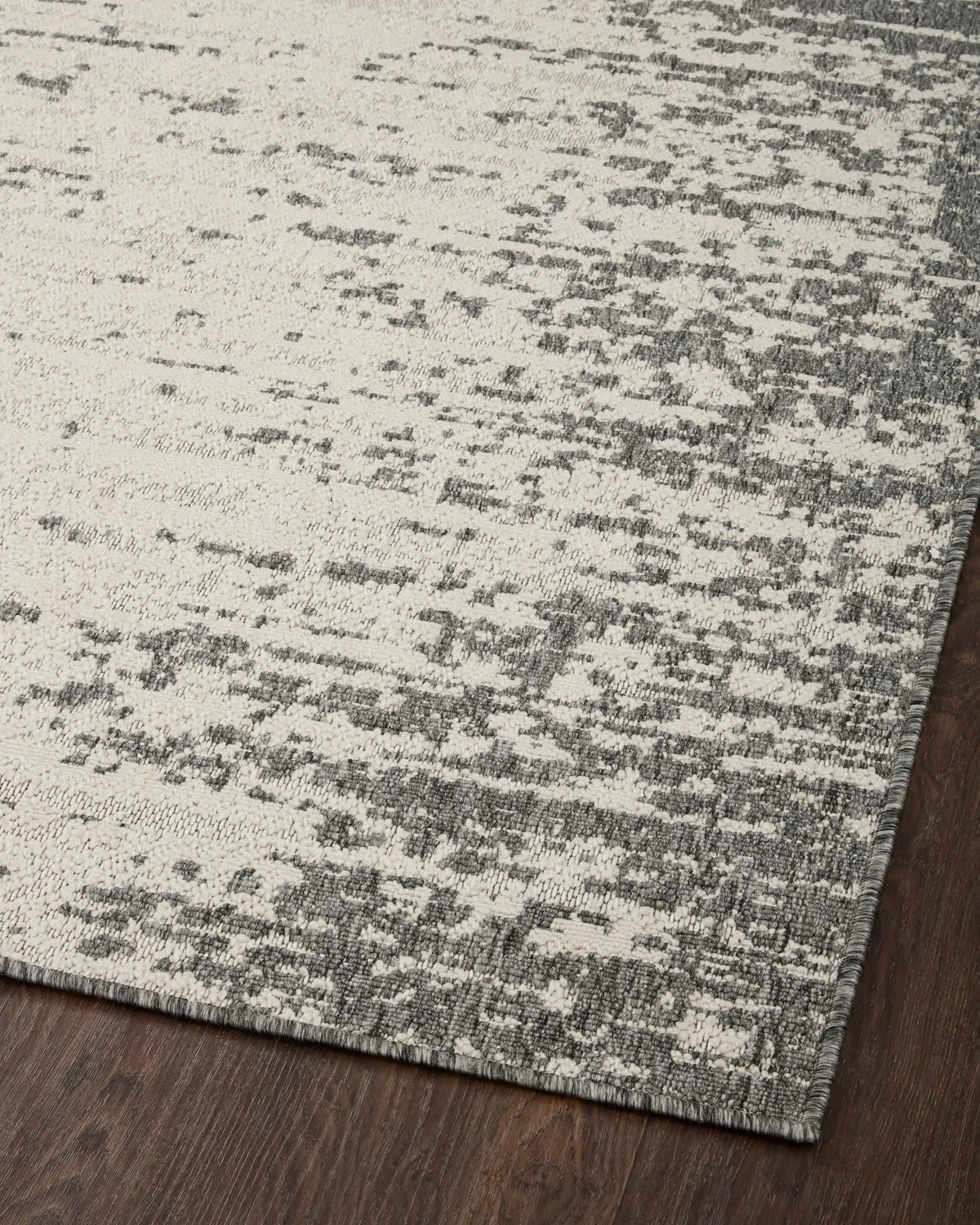 Rainier RAI-01 Ivory / Grey Area Rug by Loloi