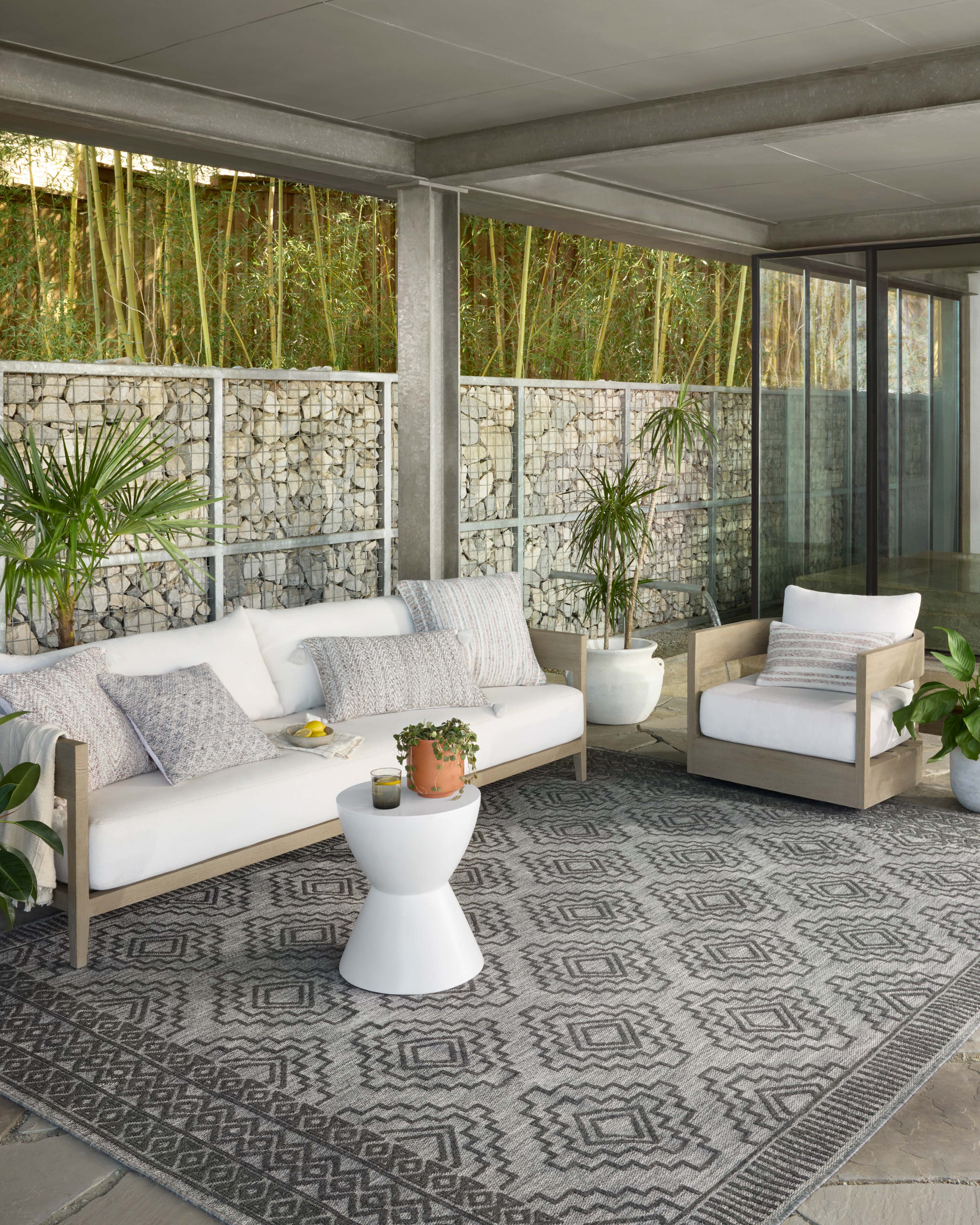 Rainier RAI-06 Grey and charcoal contemporary area rug, power-loomed polypropylene, weather-resistant for indoor outdoor