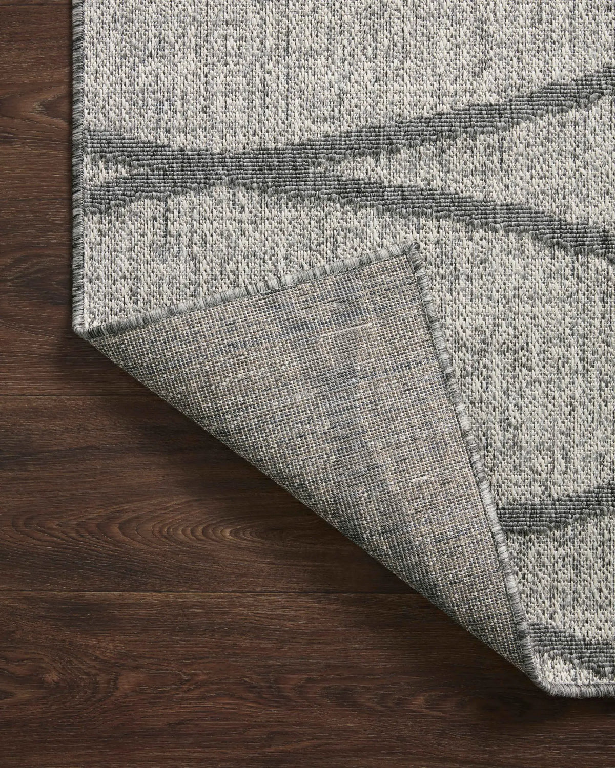 Rainier RAI-07 Dove / Grey Area Rug by Loloi
