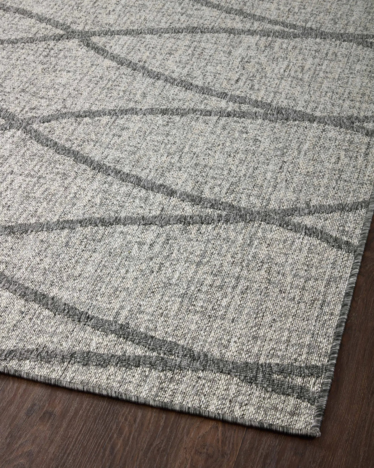 Rainier RAI-07 Dove / Grey Area Rug by Loloi