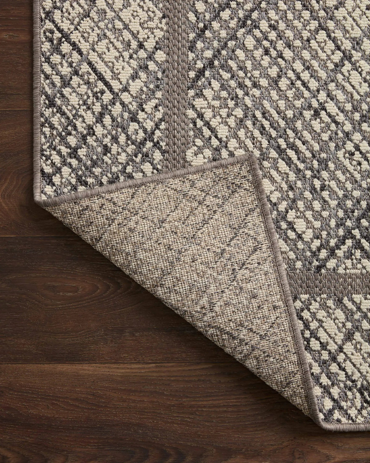 Rainier RAI-10 Ivory / Charcoal Area Rug by Loloi