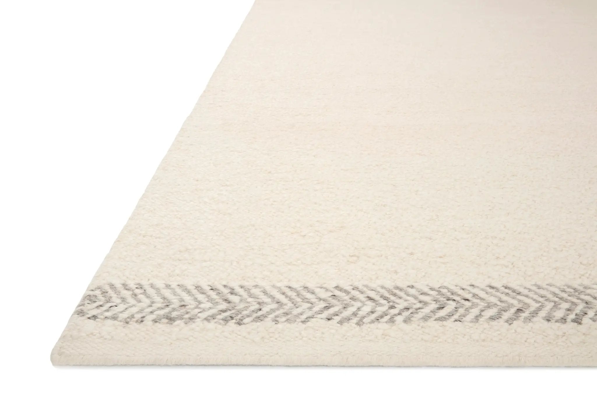 Reyla RLA-01 Ivory / Silver Area Rug by Loloi