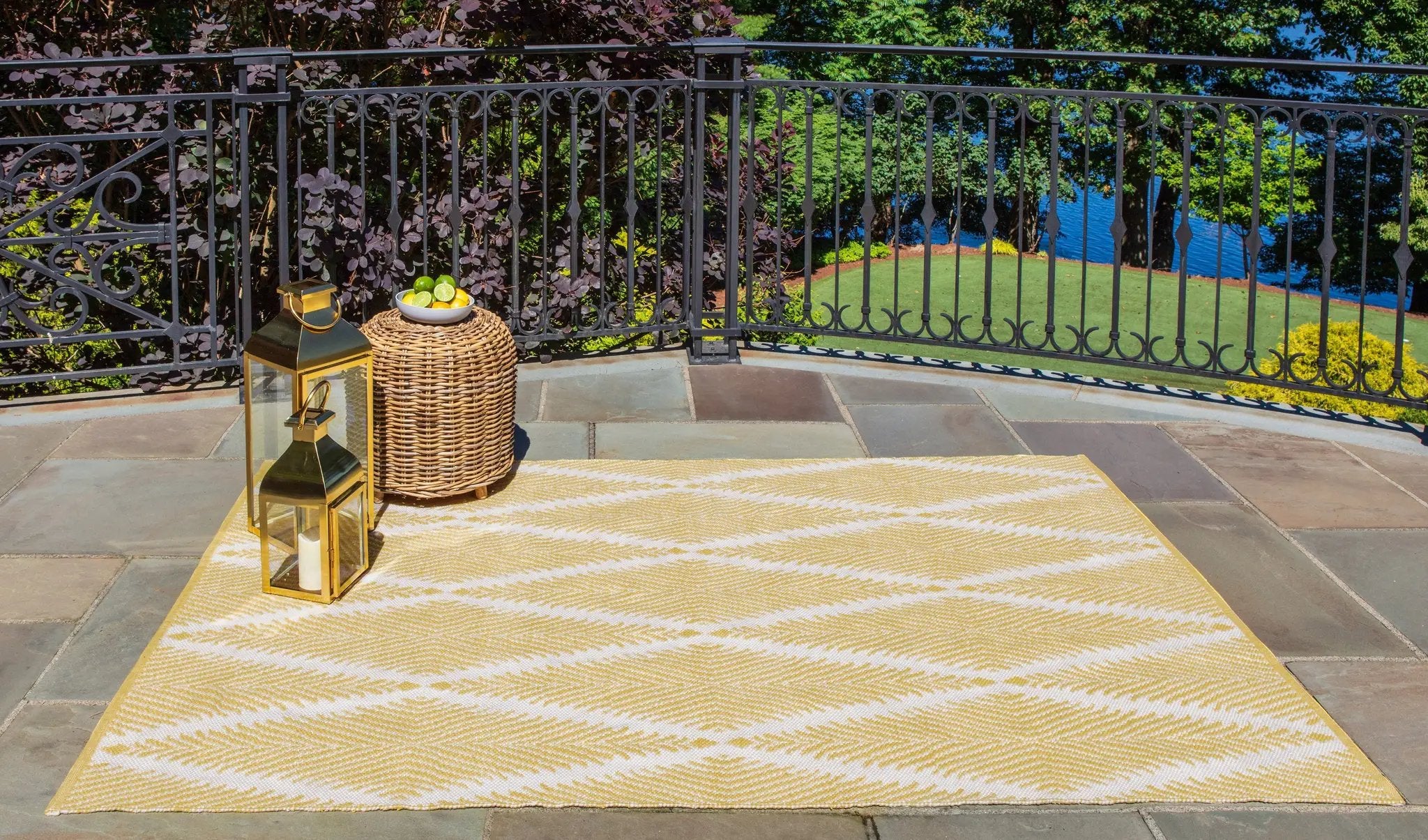 River RIV-1 (Beacon) Citron Area Rug by Erin Gates by Momeni