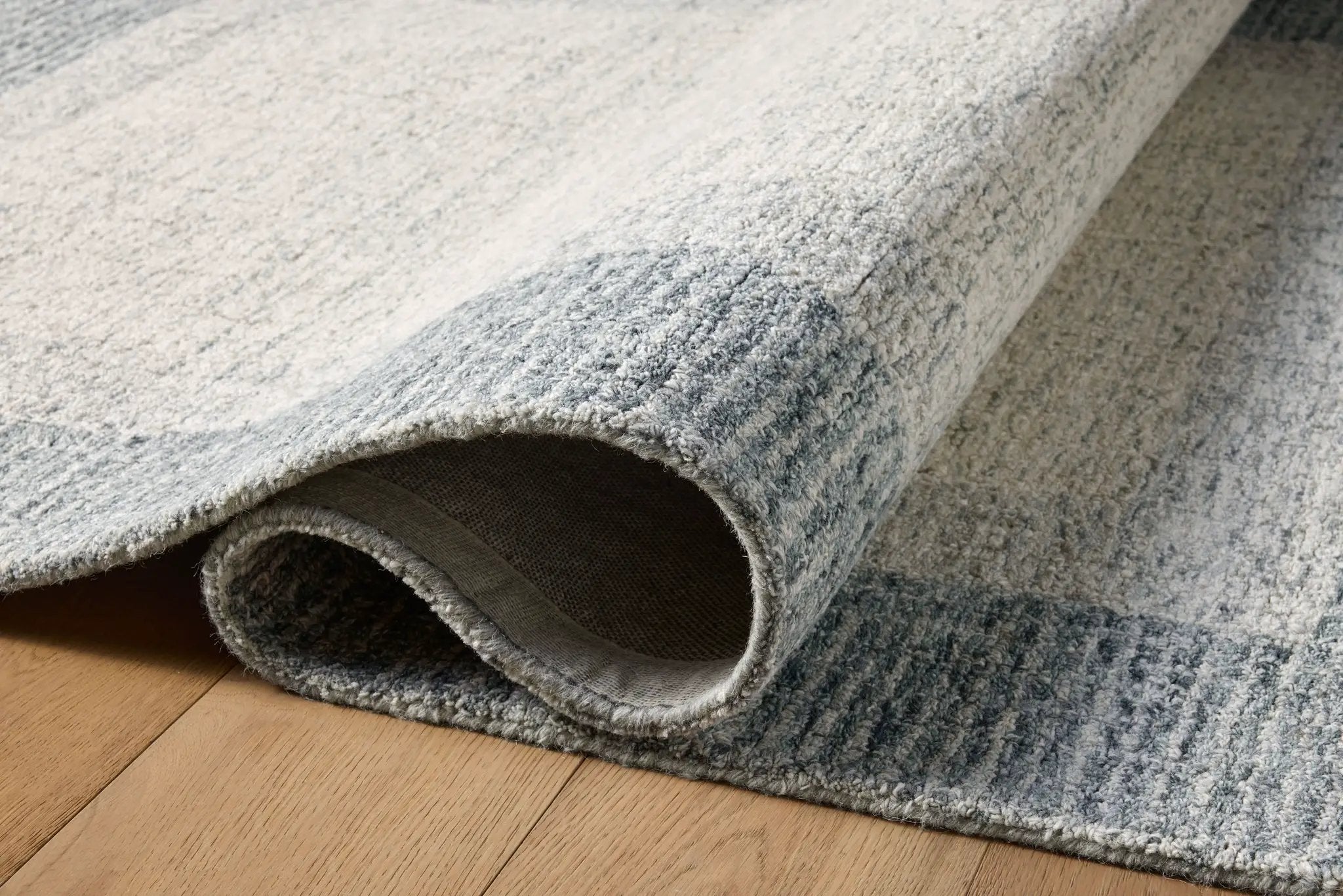 Rosina ROI-01 Grey / Blue Area Rug by Loloi