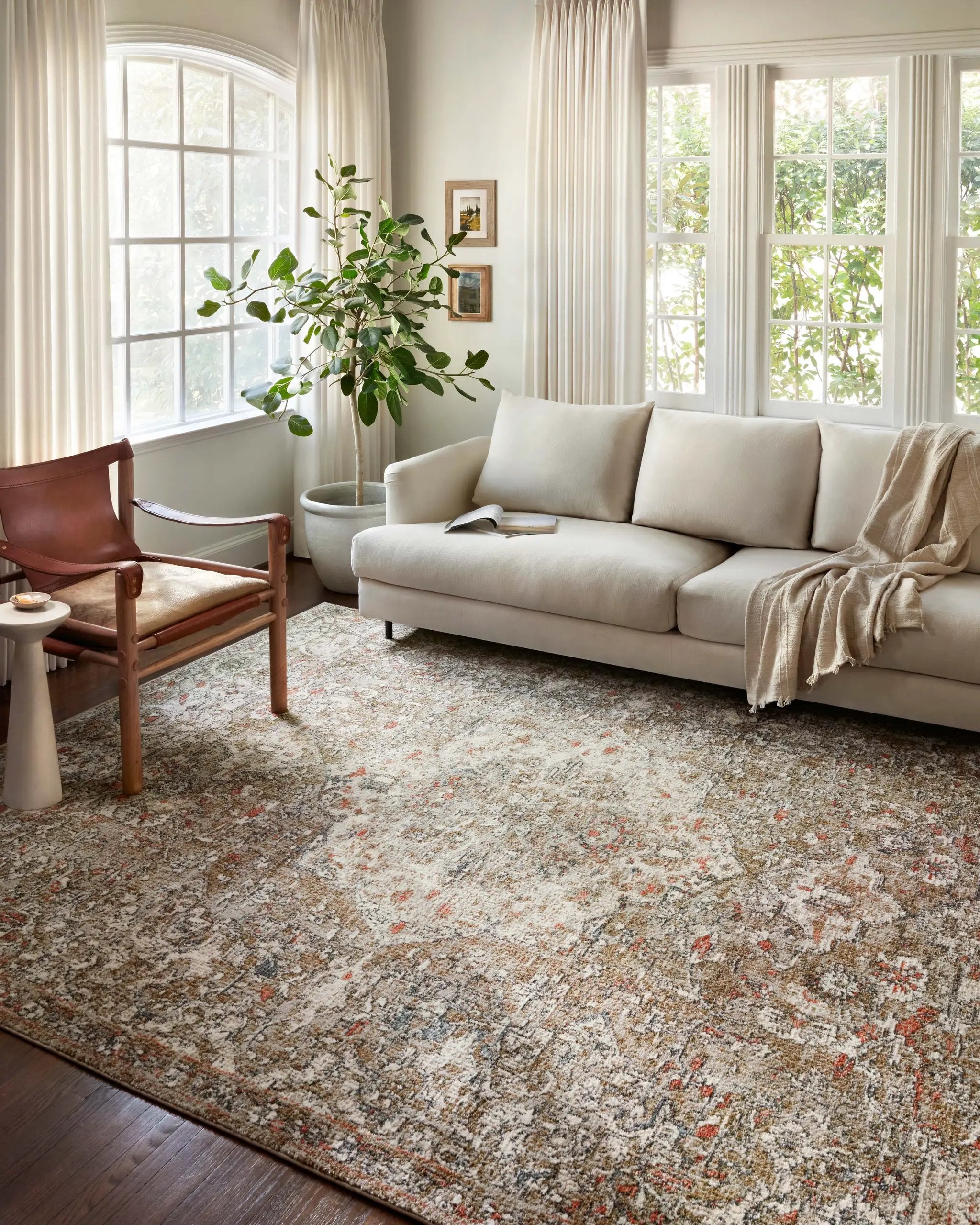 Saban SAB-07 Straw / Beige Area Rug by Loloi
