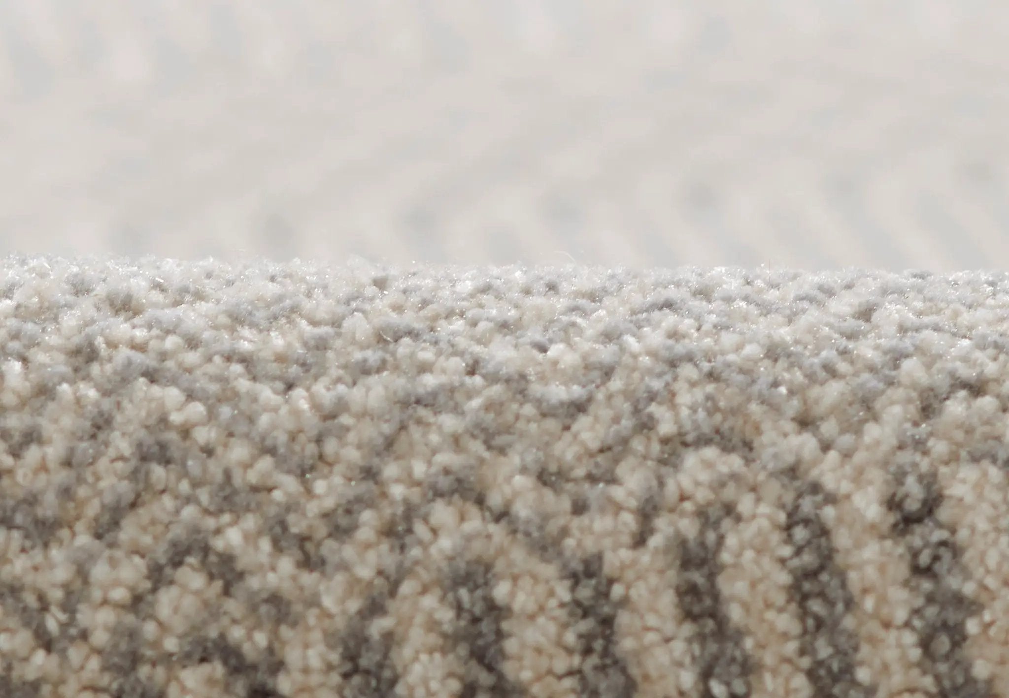 Samira SAM-3 Light-Gray Area Rug by Momeni