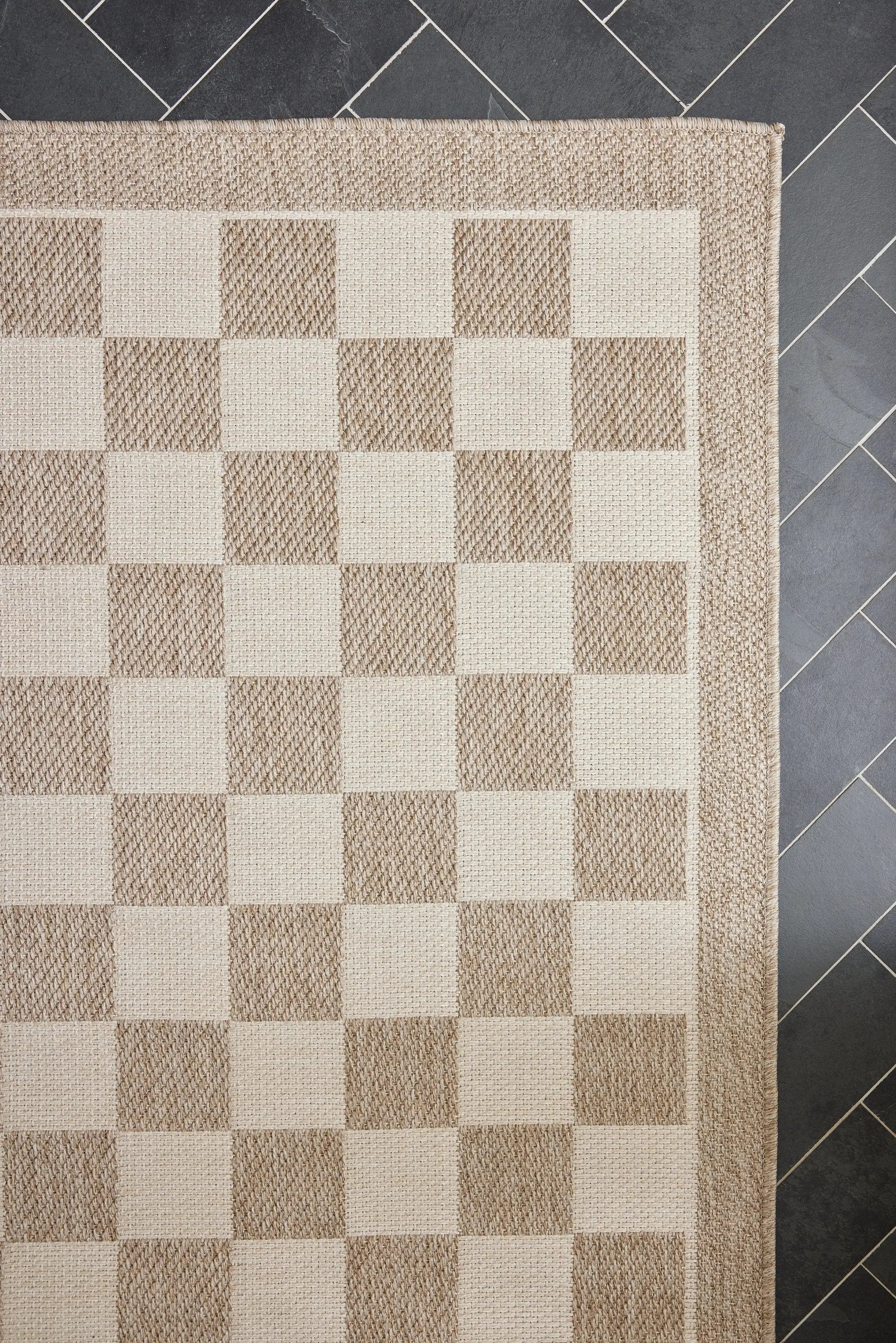 Saybrook SAY-3 (Checkered) Gray Area Rug by Erin Gates by Momeni
