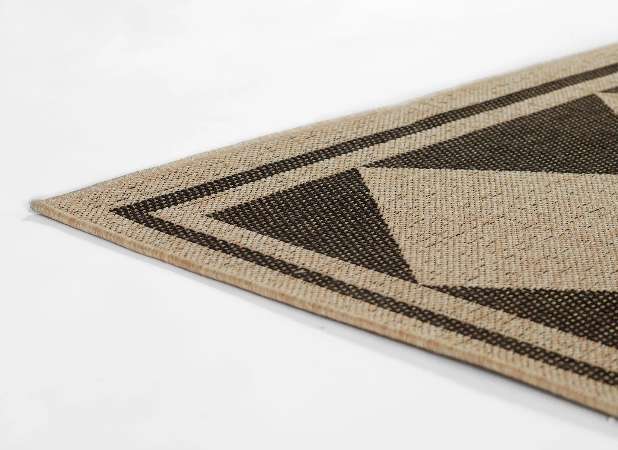 Saybrook SAY-4 (Diamond) Black Area Rug by Erin Gates by Momeni
