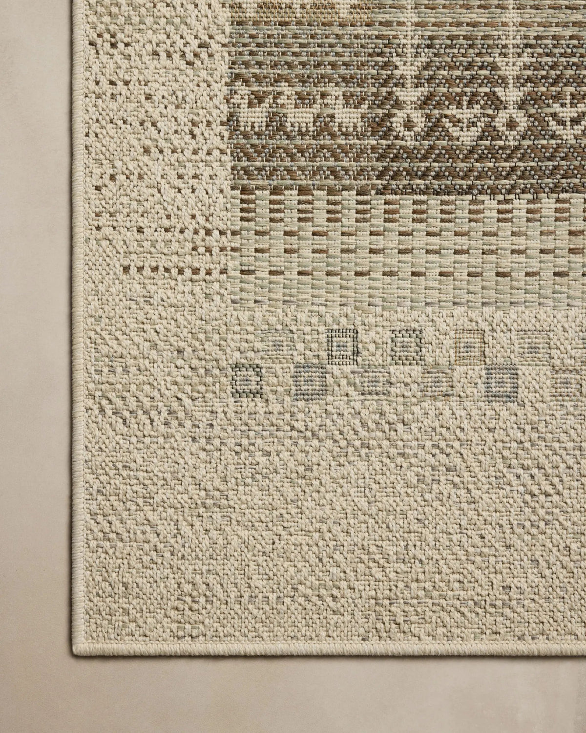Saylor SAY-05 Ivory / Earth Area Rug by Loloi