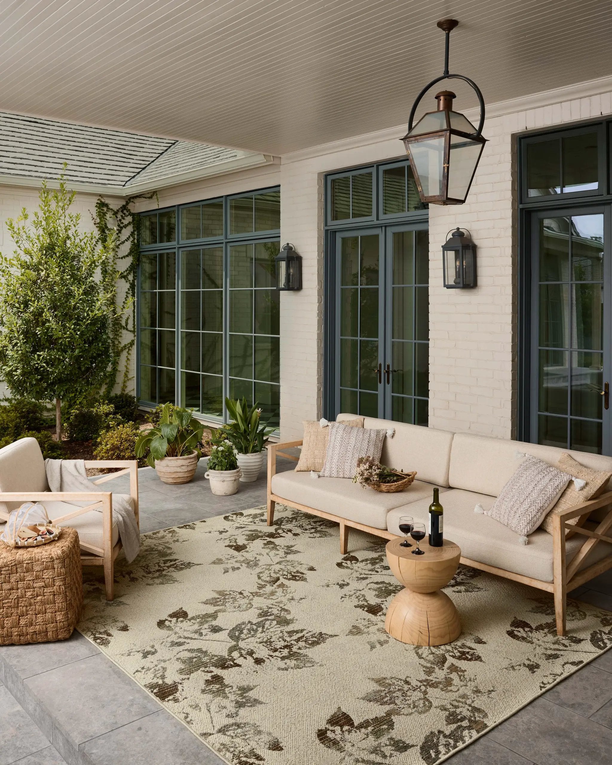 Saylor SAY-06 Ivory / Bark Area Rug by Loloi