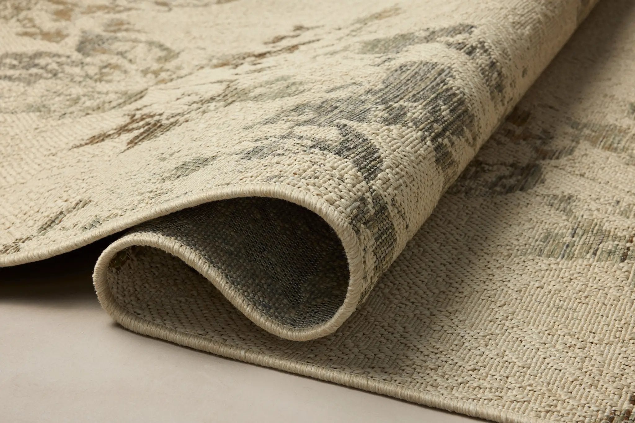 Saylor SAY-06 Ivory / Bark Area Rug by Loloi