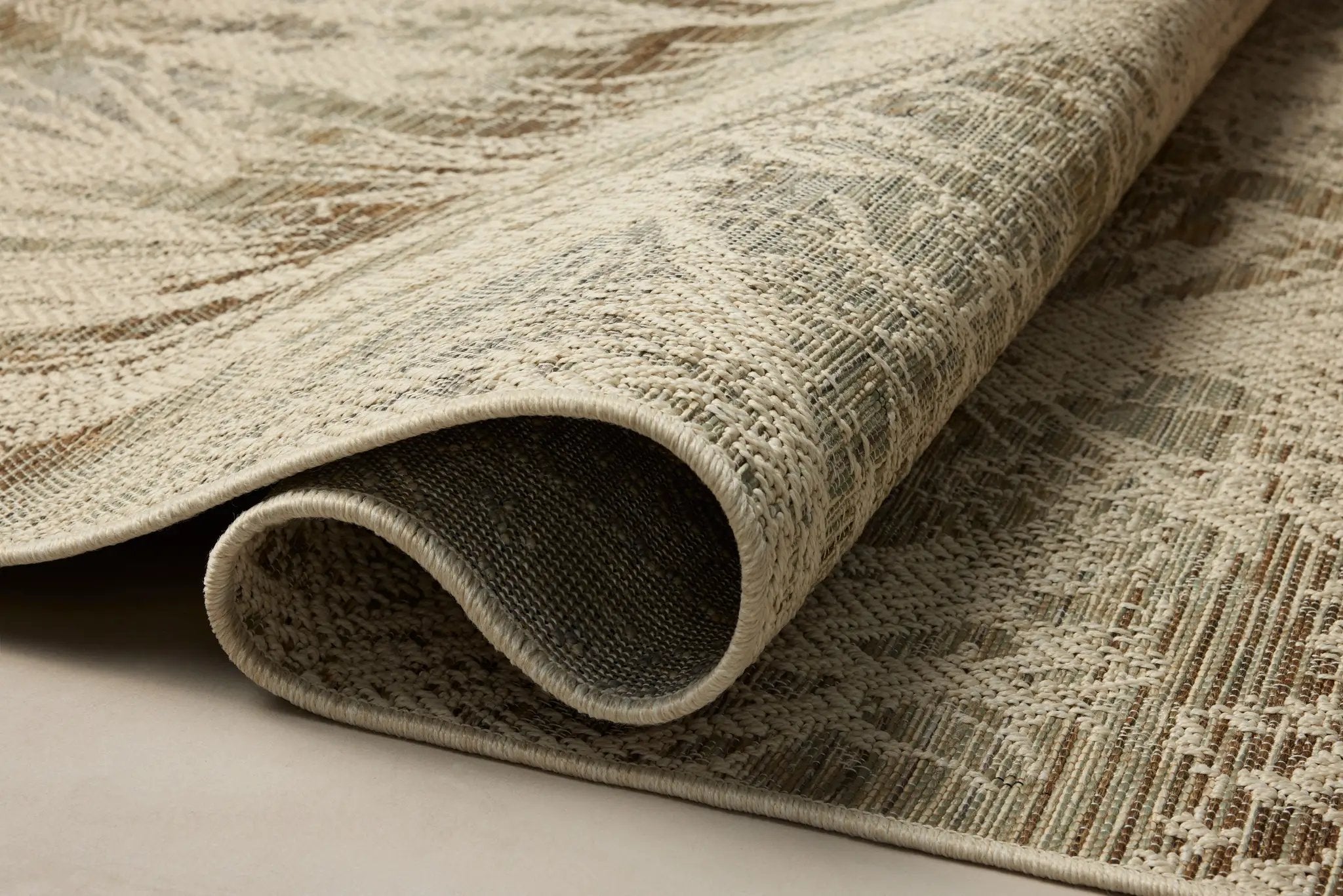 Saylor SAY-10 Ivory / Stone Area Rug by Loloi