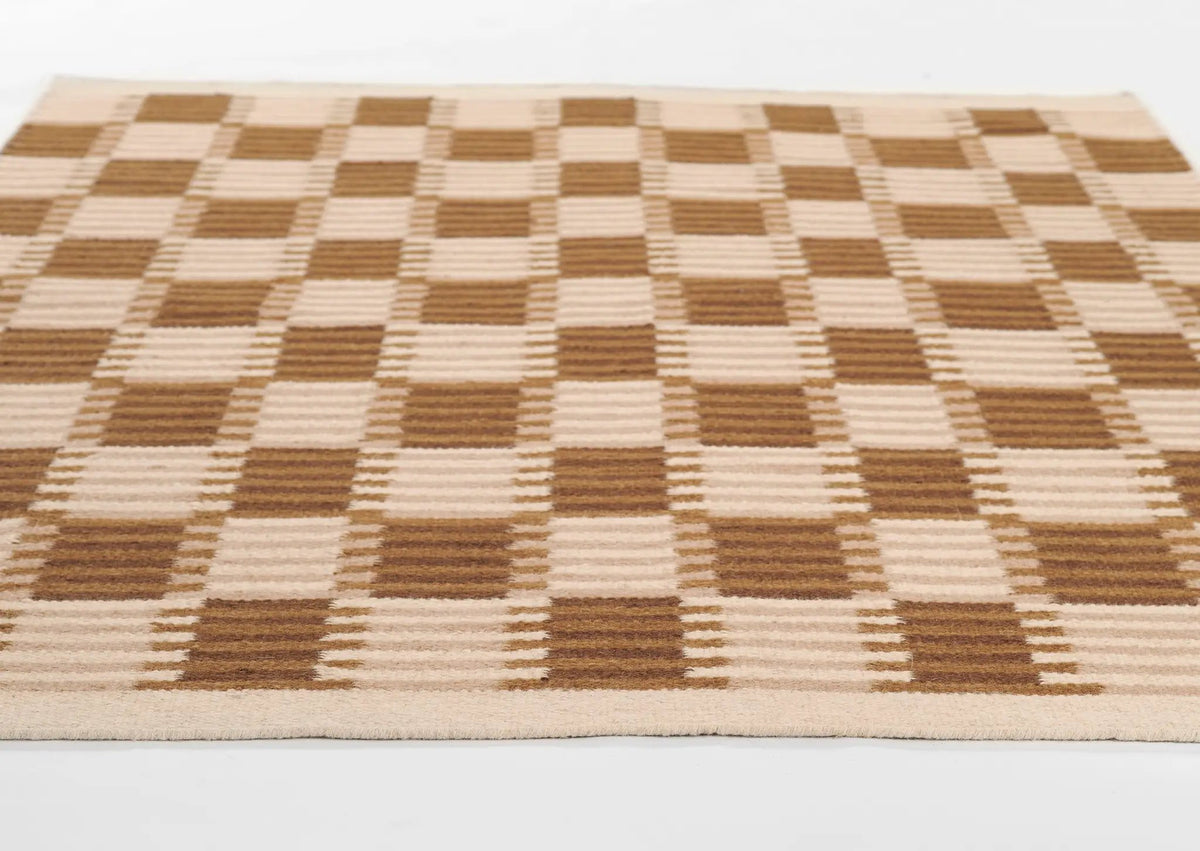 Scandi SCN-3 Brown Area Rug by Momeni