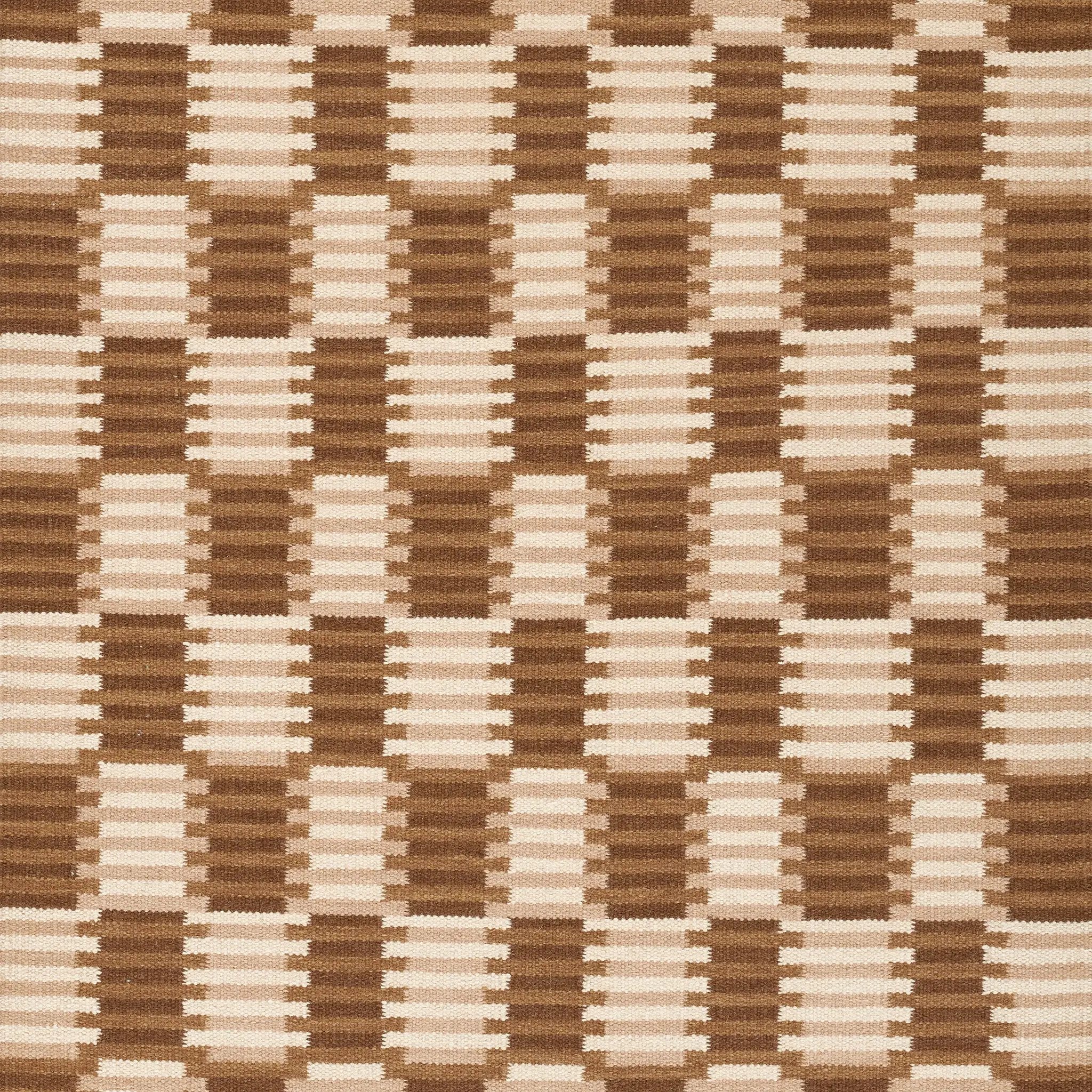 Scandi SCN-3 Brown Area Rug by Momeni