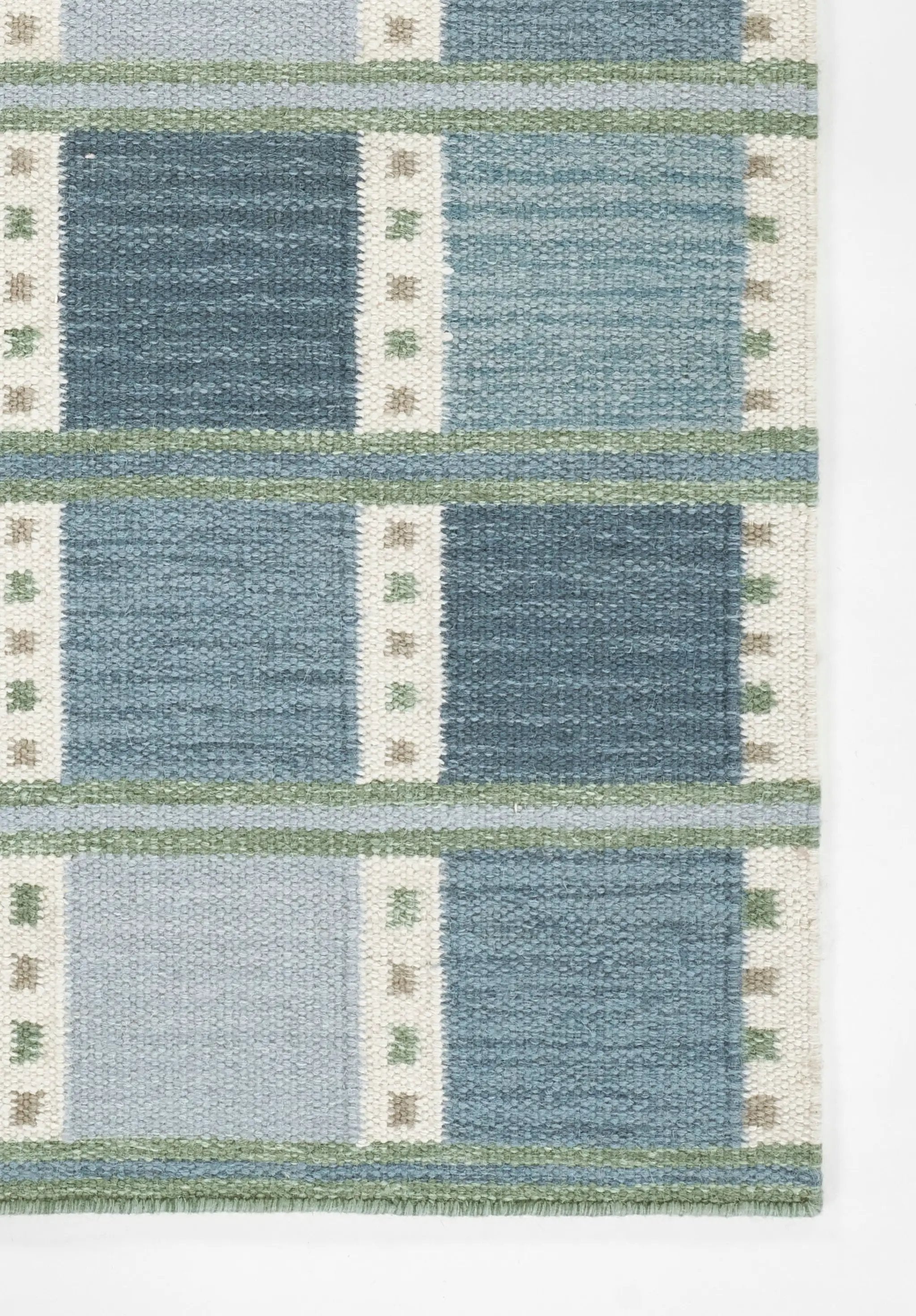 Scandi SCN-4 Blue Area Rug by Momeni