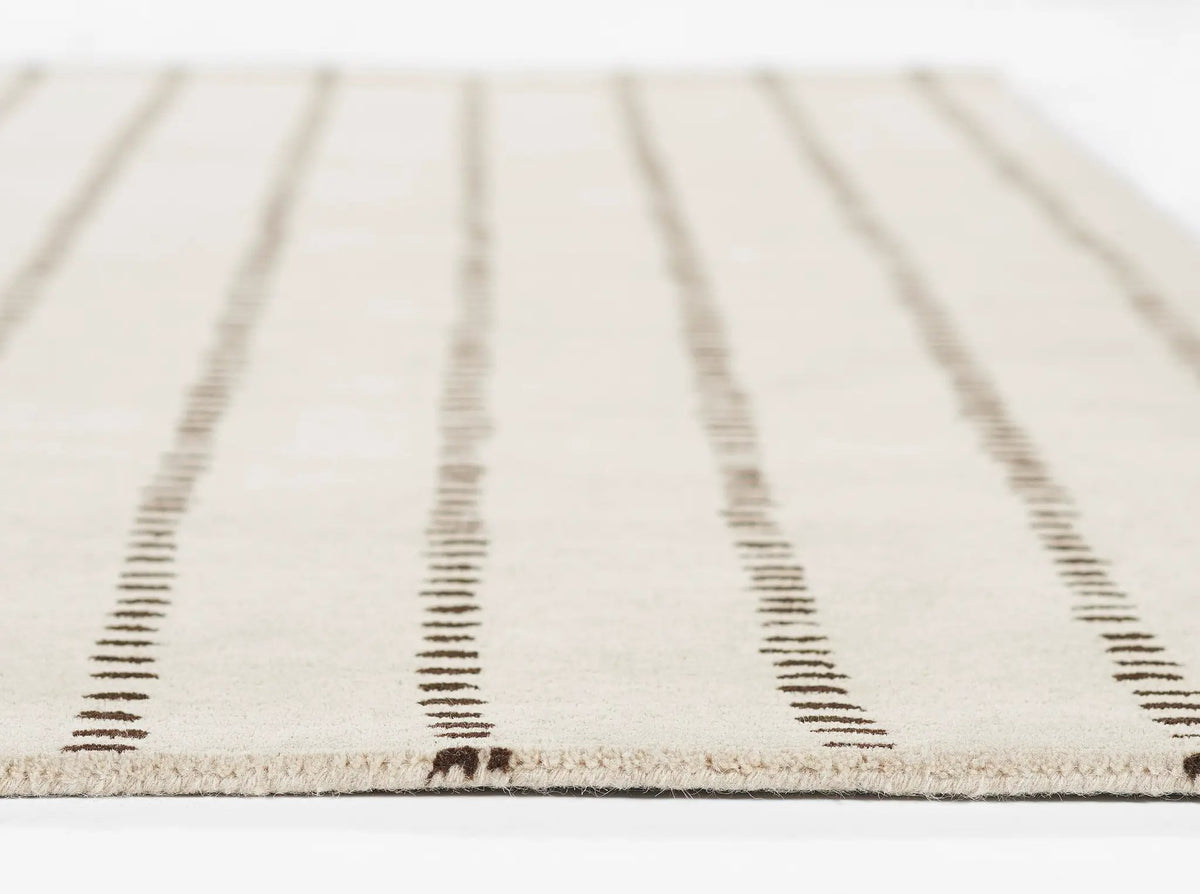 Simba SIM-1 Ivory Area Rug by Momeni