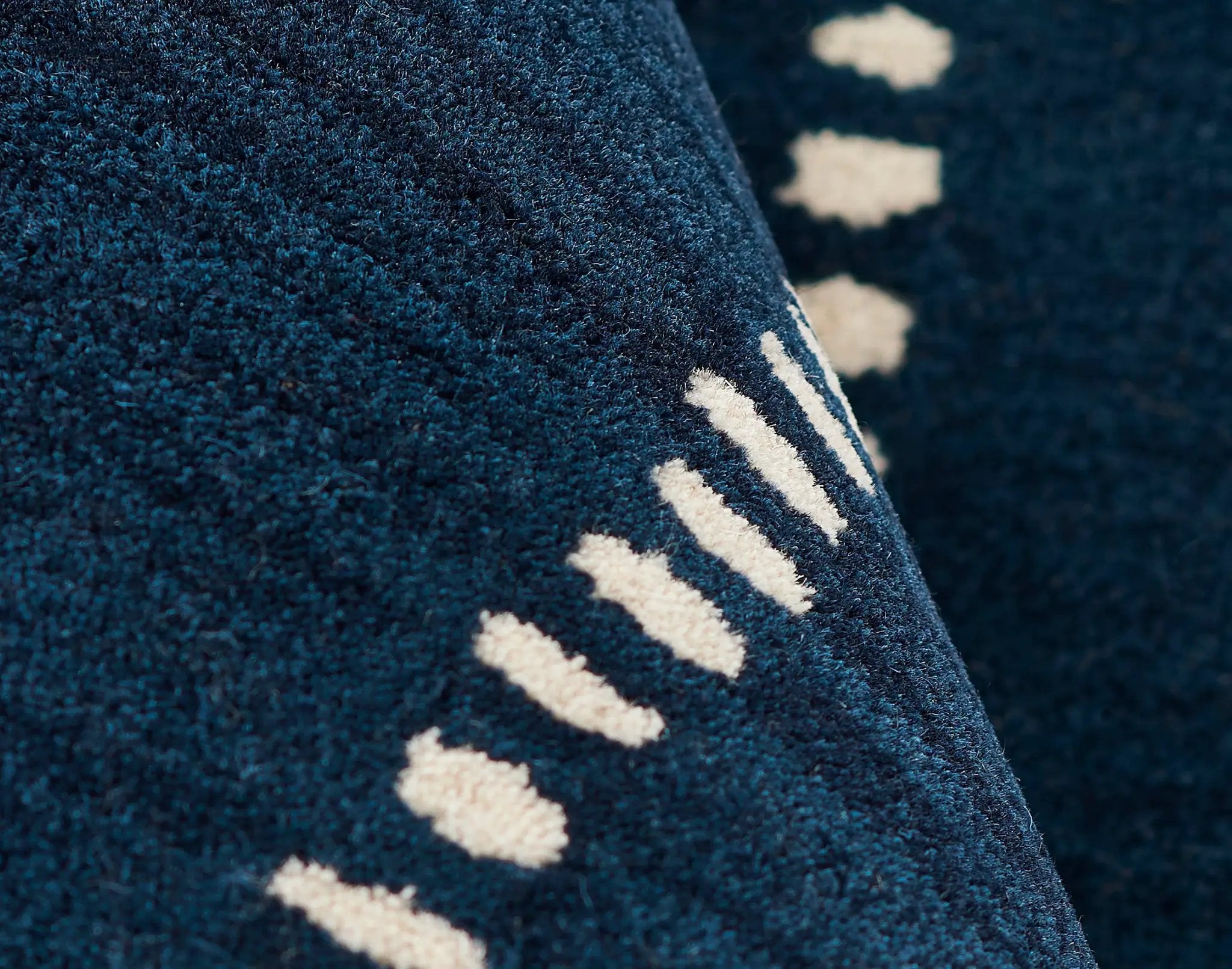 Simba SIM-1 Navy Area Rug by Momeni