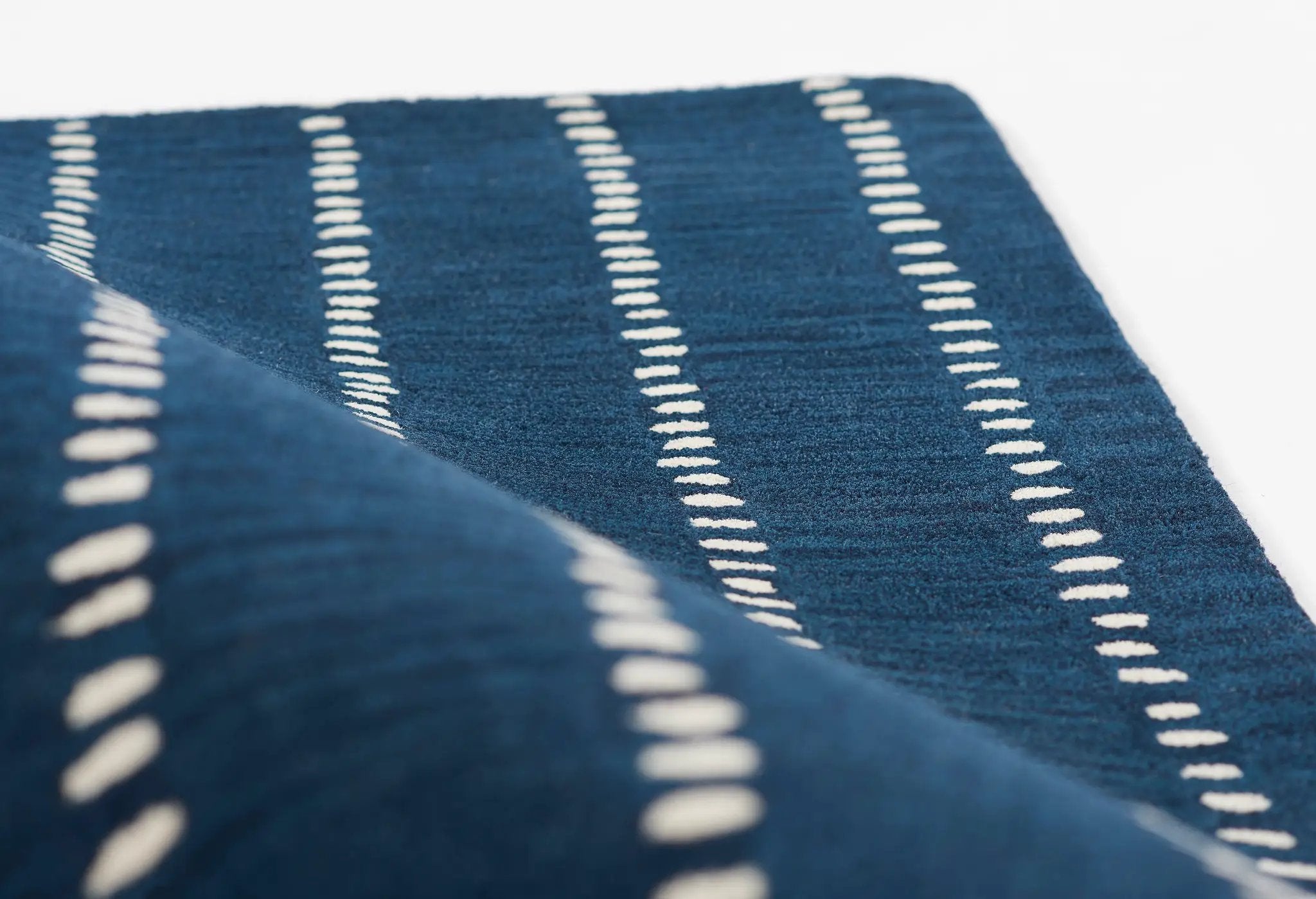 Simba SIM-1 Navy Area Rug by Momeni