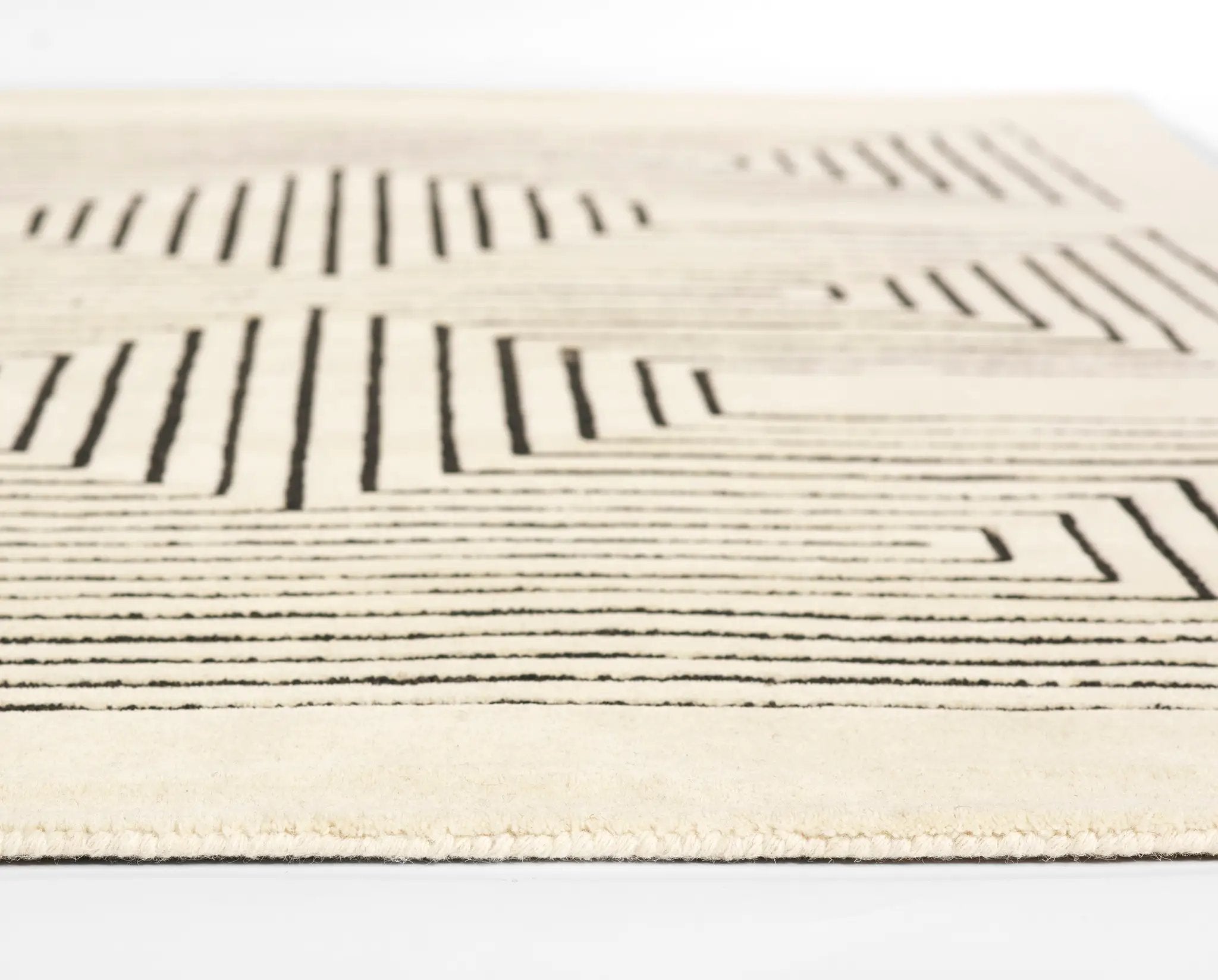 Simba SIM-3 White Area Rug by Momeni